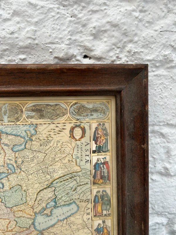 Voir photo 9 de Carte d’Europe ancienne encadrée bois, déco murale vintage géographique Carte d’Europe ancienne encadrée bois, déco murale vintage géographique Bon état reconditionné photo 9