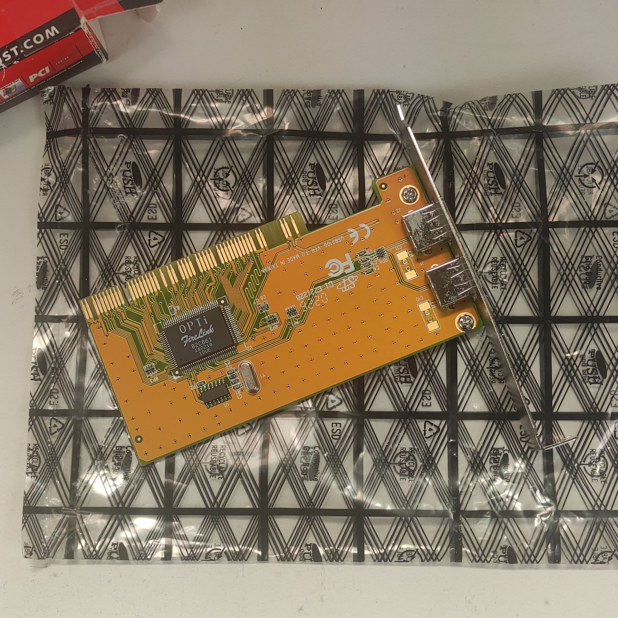 Voir photo 4 de Carte PCI 2 Port USB avec Controleur Opti Carte PCI 2 Port USB avec Controleur Opti Très bon état reconditionné photo 4