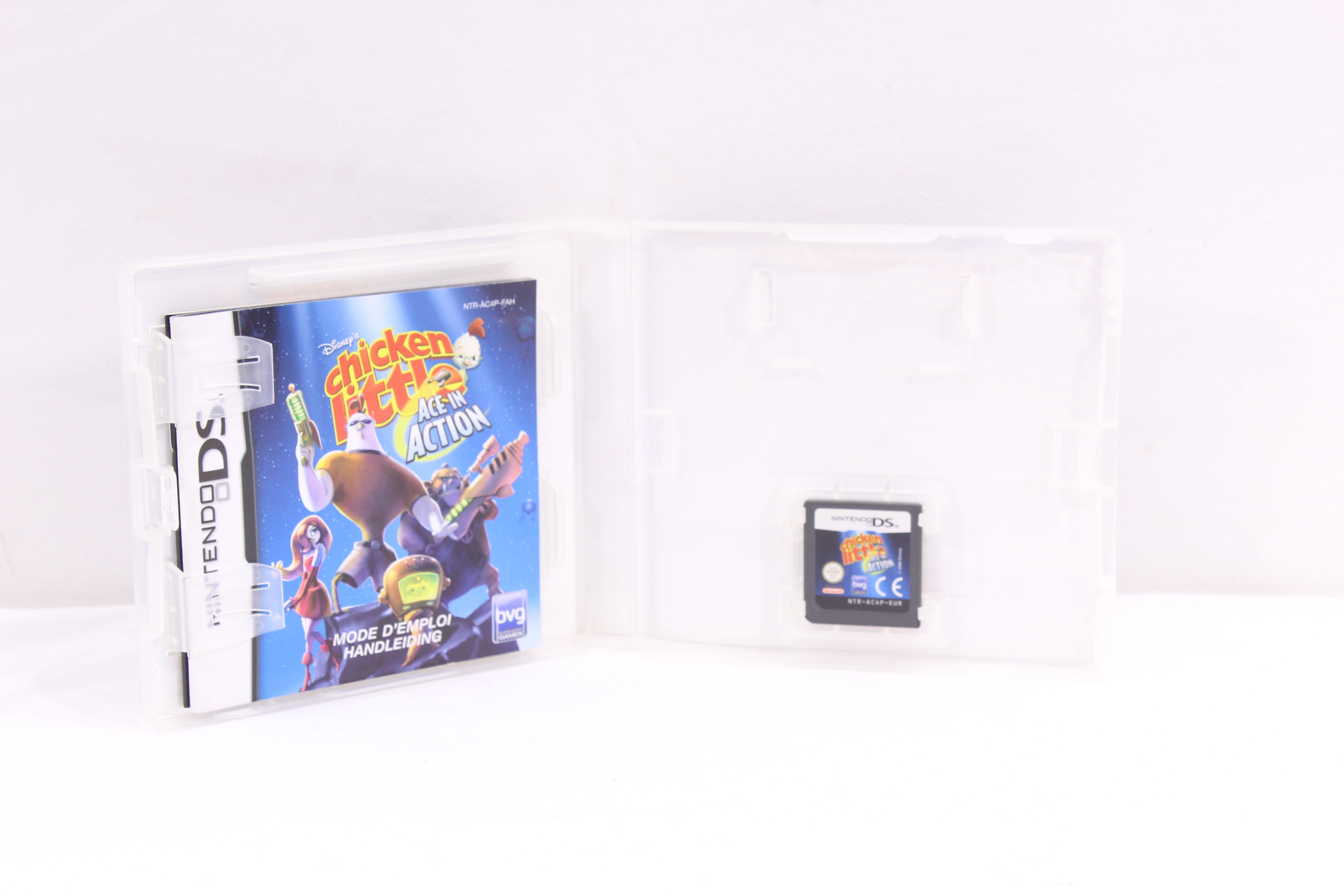 Voir photo 2 de Cartouche de jeu vidéo + boite 'Chicken Little' - Nintendo DS Cartouche de jeu vidéo + boite 'Chicken Little' - Nintendo DS Bon état reconditionné photo 2