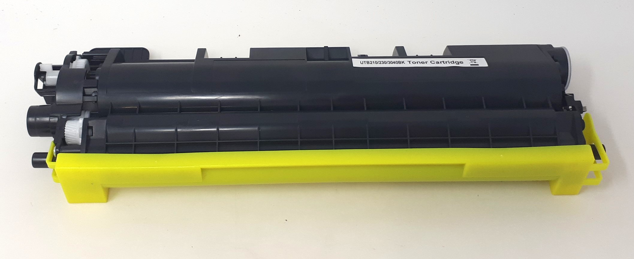 Voir photo 2 de CARTOUCHE DE TONER NOIR COMPATIBLE UTB210/230/3040BK CARTOUCHE DE TONER NOIR COMPATIBLE UTB210/230/3040BK Parfait état reconditionné photo 2