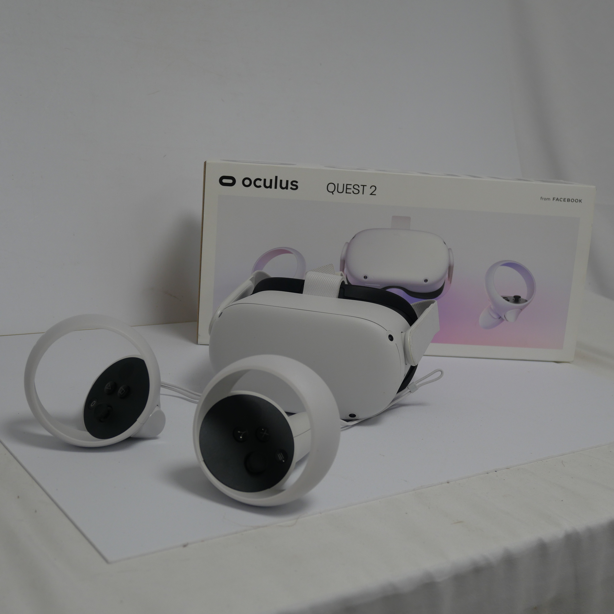 Voir photo 16 de Casque de réalité virtuelle autonome Oculus Quest 2 Blanc -256GB Casque de réalité virtuelle autonome Oculus Quest 2 Blanc -256GB Très bon état reconditionné photo 16