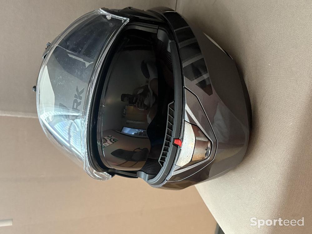 Casque shark Très bon état reconditionné disponible sur Sporteed