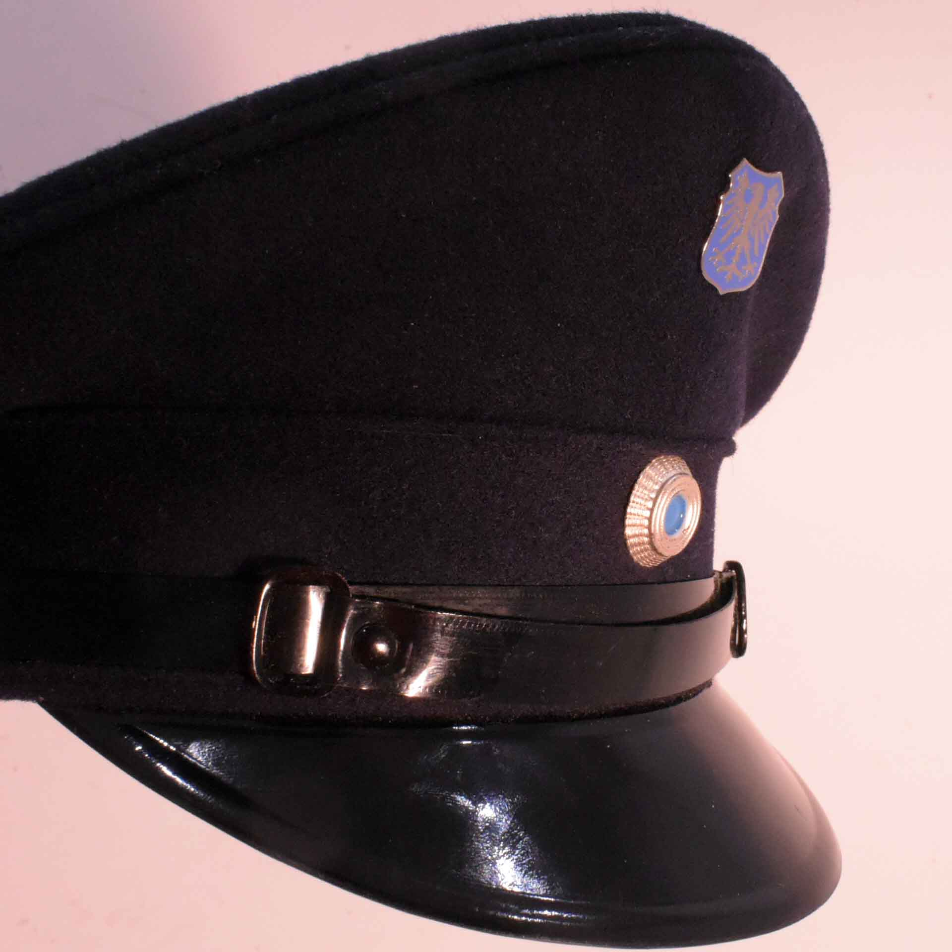 Voir photo 18 de Casquette à Visière Feuerwehr - République Fédérale d'Allemagne - Taille 56 Casquette à Visière Feuerwehr - République Fédérale d'Allemagne - Taille 56 reconditionné photo 18