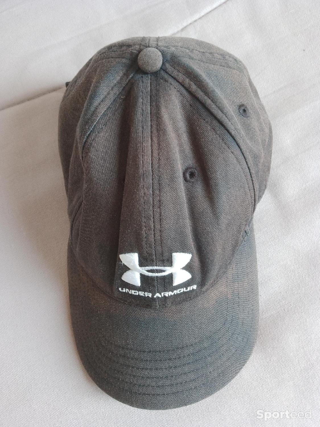 Casquette Under Armour Très bon état reconditionné disponible sur Sporteed
