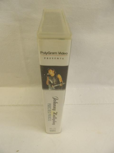 Voir photo 3 de Cassette VHS Johnny Hallyday Parc des Princes 1993 Cassette VHS Johnny Hallyday Parc des Princes 1993 Bon état reconditionné photo 3
