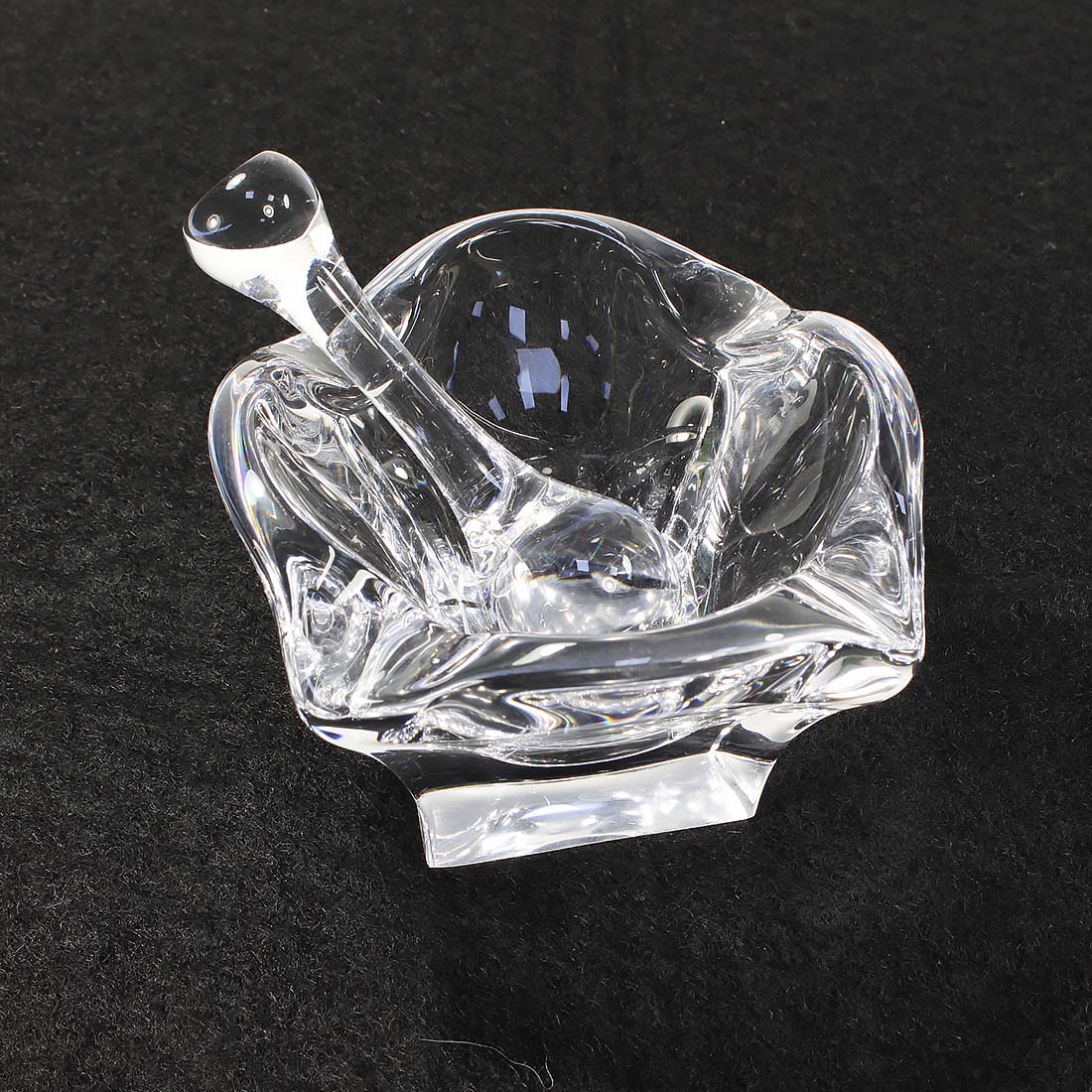 Cendrier cristal Bayel Bon état - 25,00 € Cendrier cristal Bayel Bon état reconditionné disponible sur Label Emmaüs