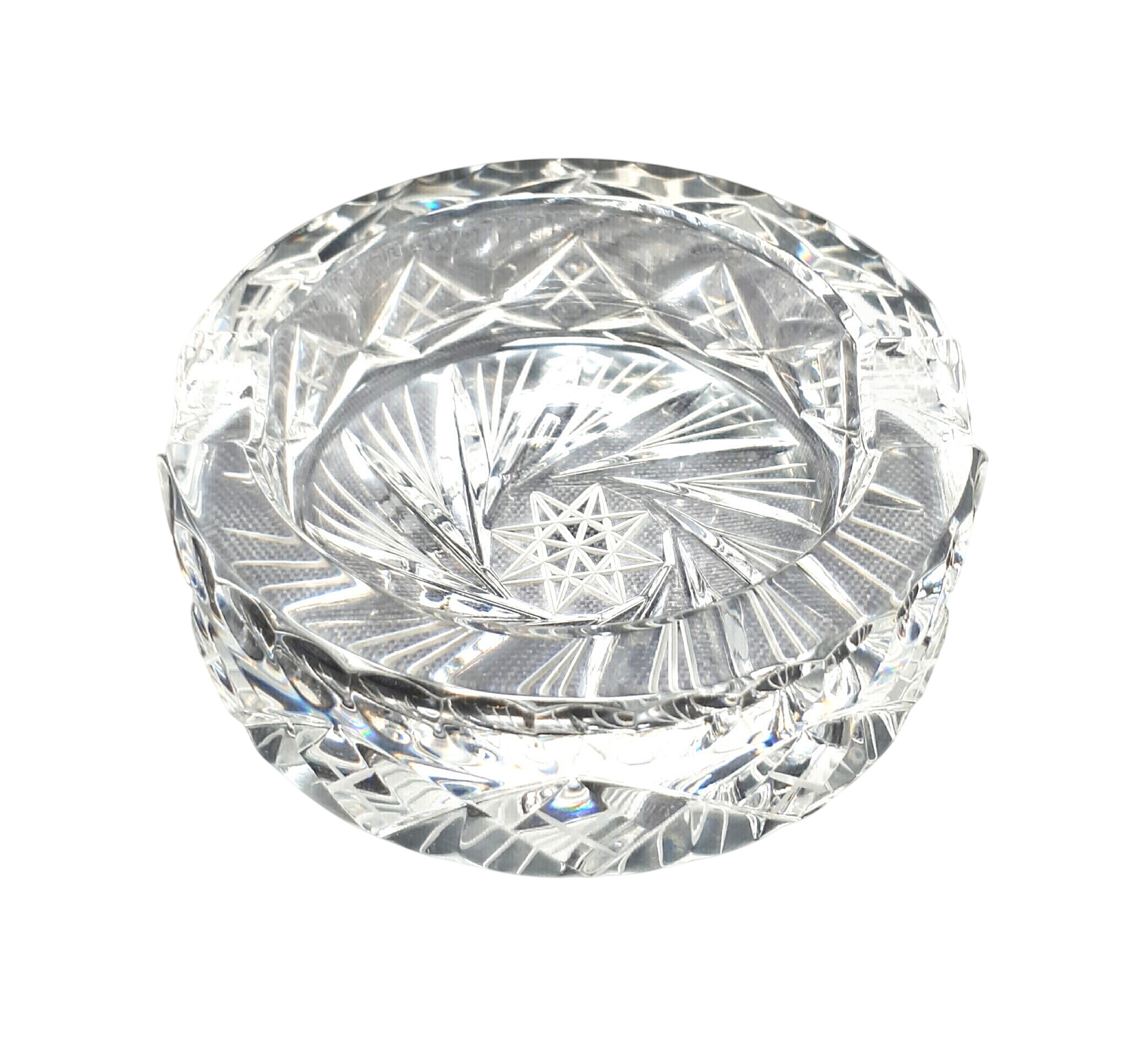 Cendrier Cristal Bohemia État correct - 25,00 € Cendrier Cristal Bohemia État correct reconditionné disponible sur Label Emmaüs