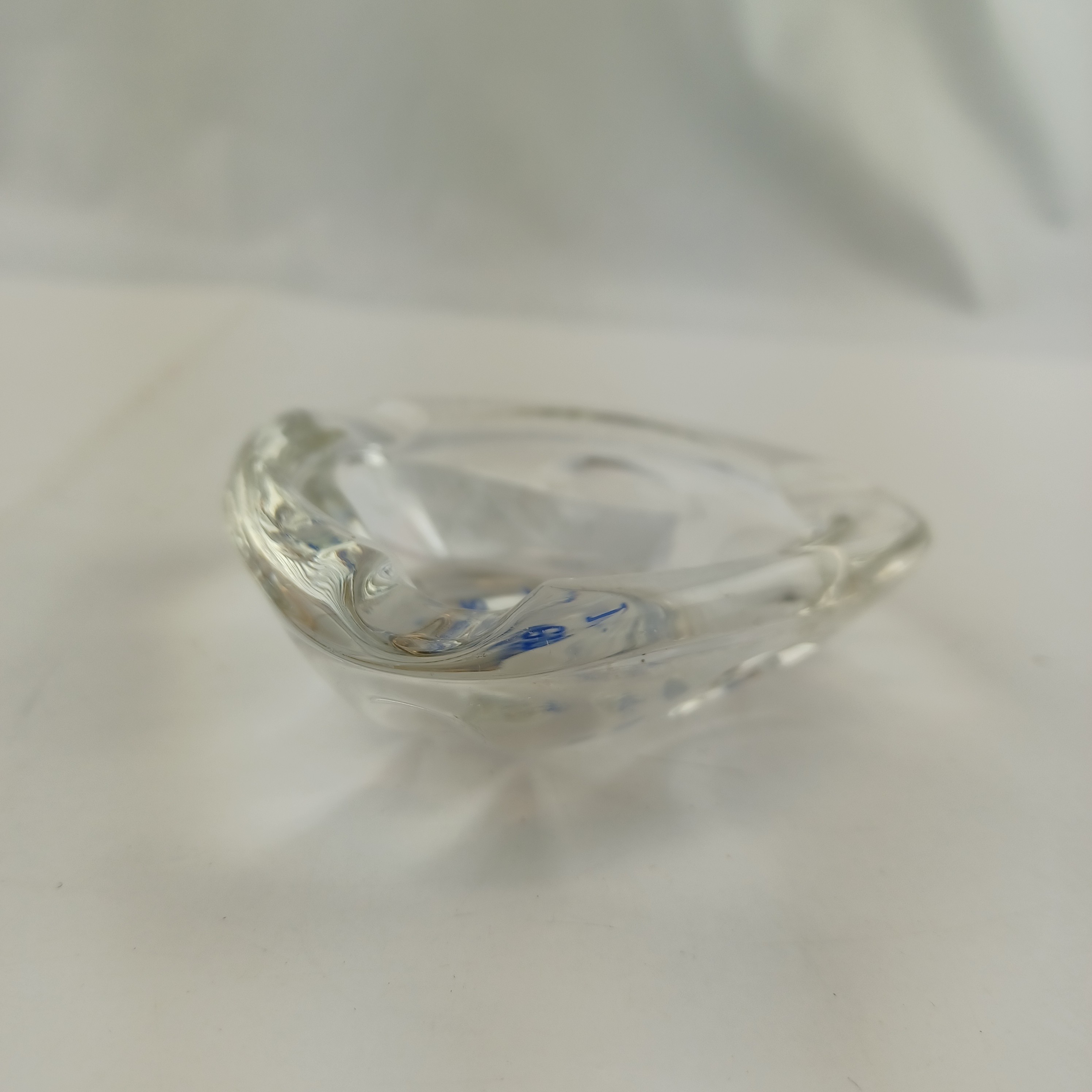 Voir photo 4 de Cendrier de verre marqué Engrais Linet en triangle Cendrier de verre marqué Engrais Linet en triangle Très bon état reconditionné photo 4