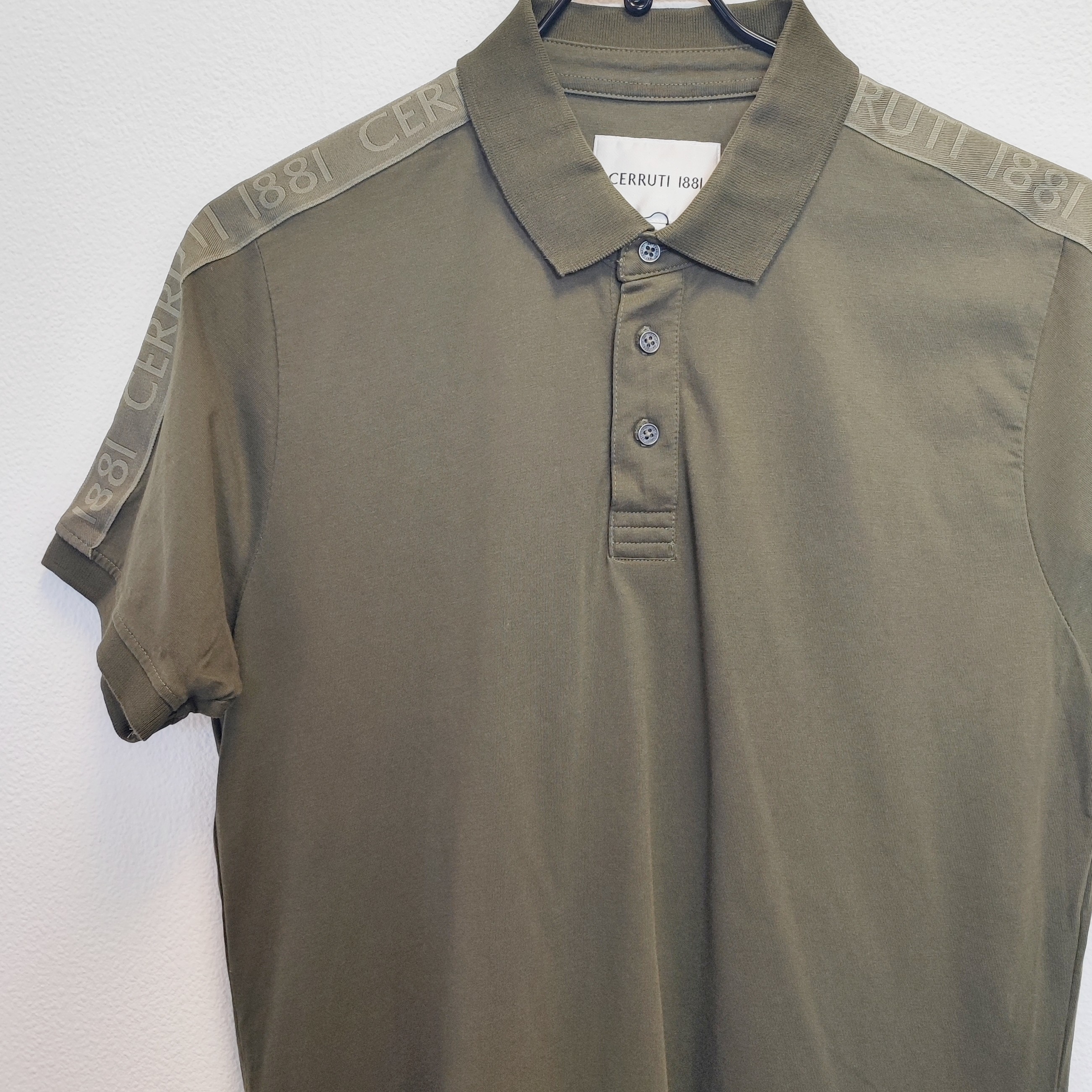 Voir photo 3 de CERRUTI - Polo en jersey - L - Homme CERRUTI - Polo en jersey - L - Homme Très bon état reconditionné photo 3