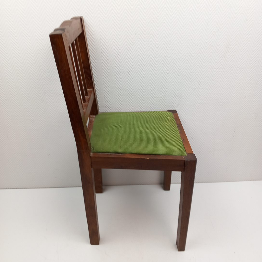 Voir photo 4 de Chaise Ancienne pour Poupée en Bois et tissu Chaise Ancienne pour Poupée en Bois et tissu État correct reconditionné photo 4