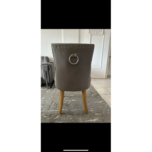 Chaise Avec Anneau Au Dos Bon état reconditionné disponible sur Rakuten