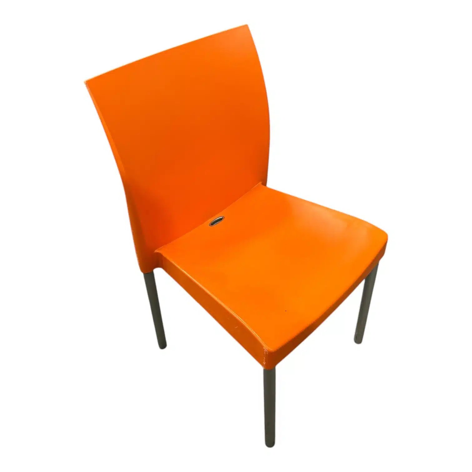Chaise orange d’occasion reconditionné (offre indisponible)