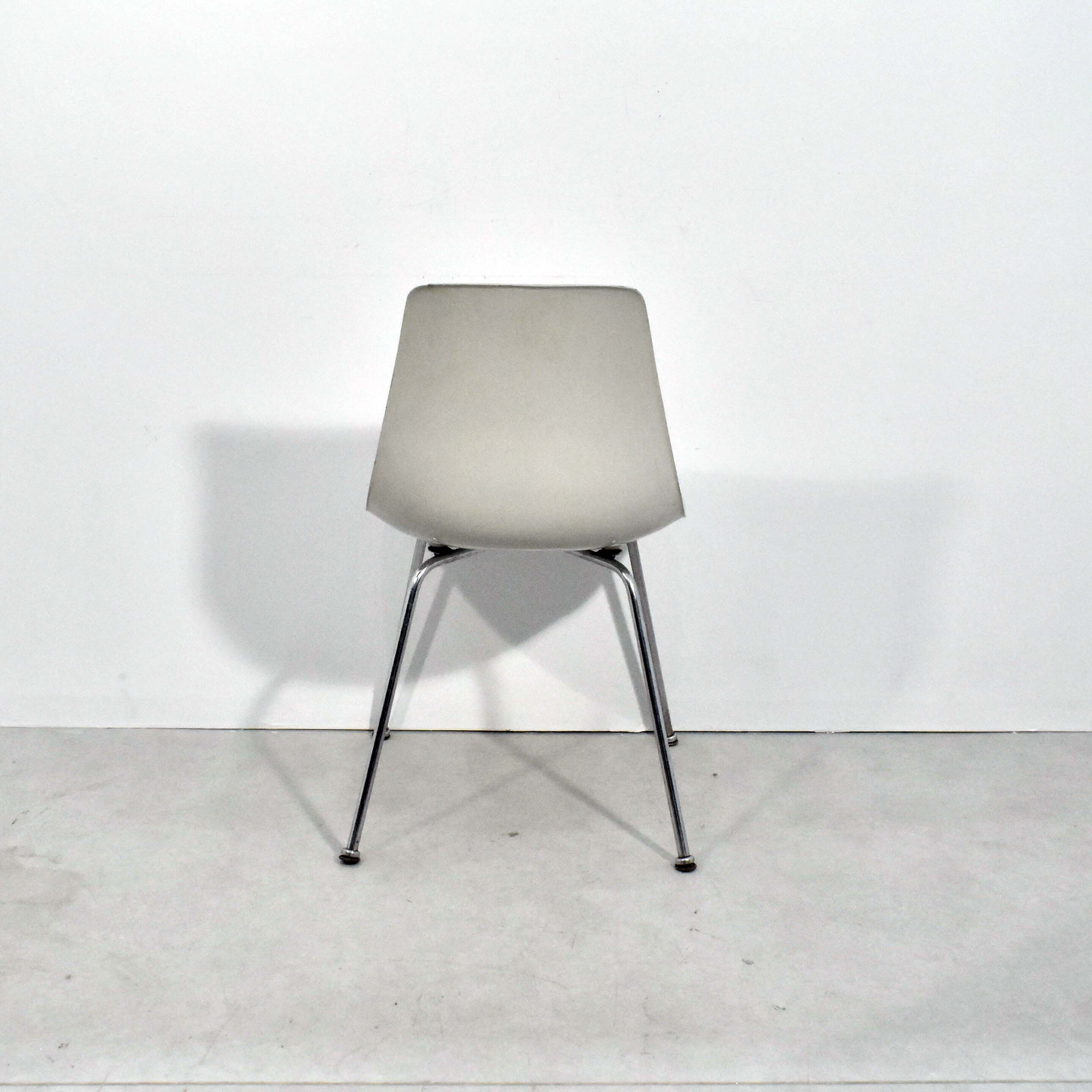 Voir photo 2 de Chaise Wilkhahn by Georg Leowald - Années 60 Chaise Wilkhahn by Georg Leowald - Années 60 Bon état reconditionné photo 2
