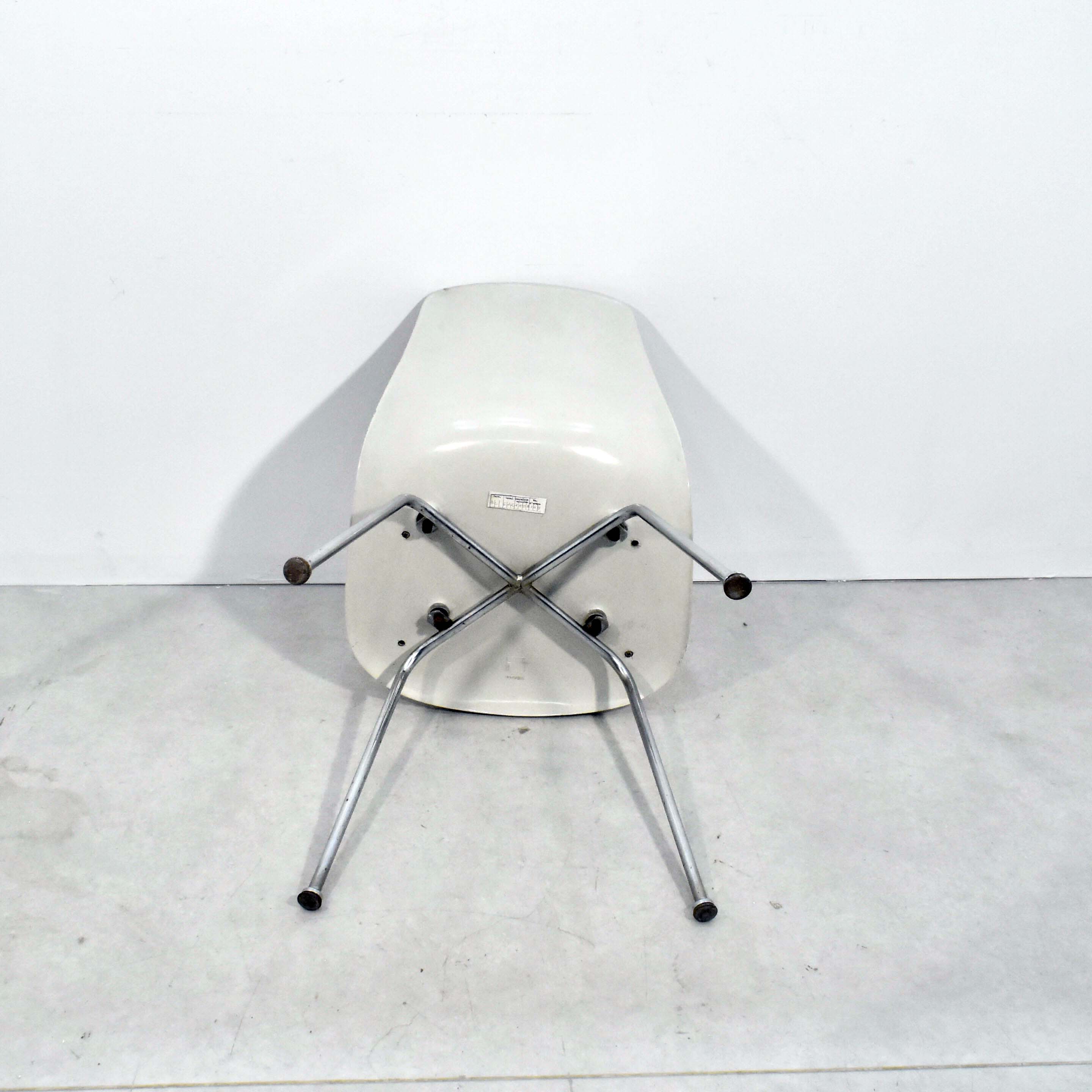 Voir photo 3 de Chaise Wilkhahn by Georg Leowald - Années 60 Chaise Wilkhahn by Georg Leowald - Années 60 Bon état reconditionné photo 3