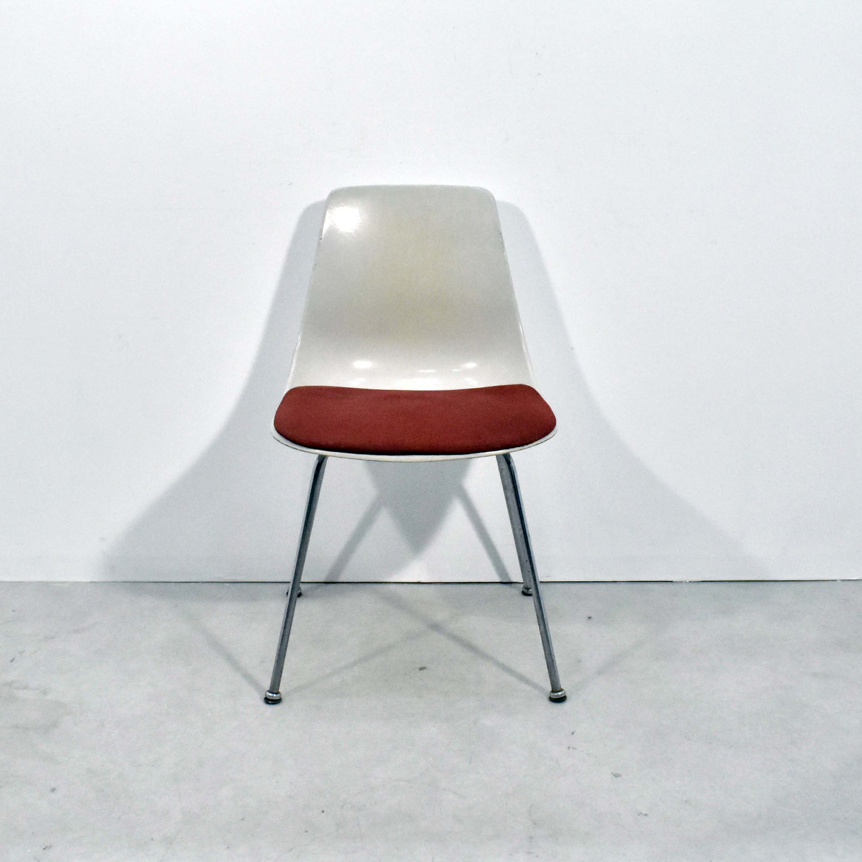 Chaise Wilkhahn by Georg Leowald - Années 60 Bon état - 54,50 € Chaise Wilkhahn by Georg Leowald - Années 60 Bon état reconditionné disponible sur Label Emmaüs