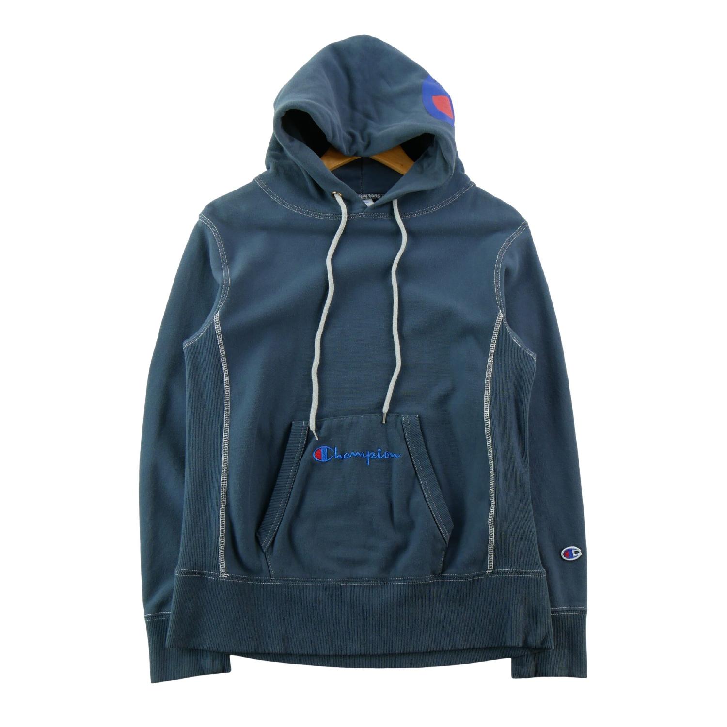 Acheter Champion Sweat à capuche Coupe standard Logo C oversize Logo Script brodé Homme Taille M Très bon état - 24,99 € | Dero Champion Sweat à capuche Coupe standard Logo C oversize Logo Script brodé Homme Taille M Très bon état reconditionné disponible sur Sporteed | Dero