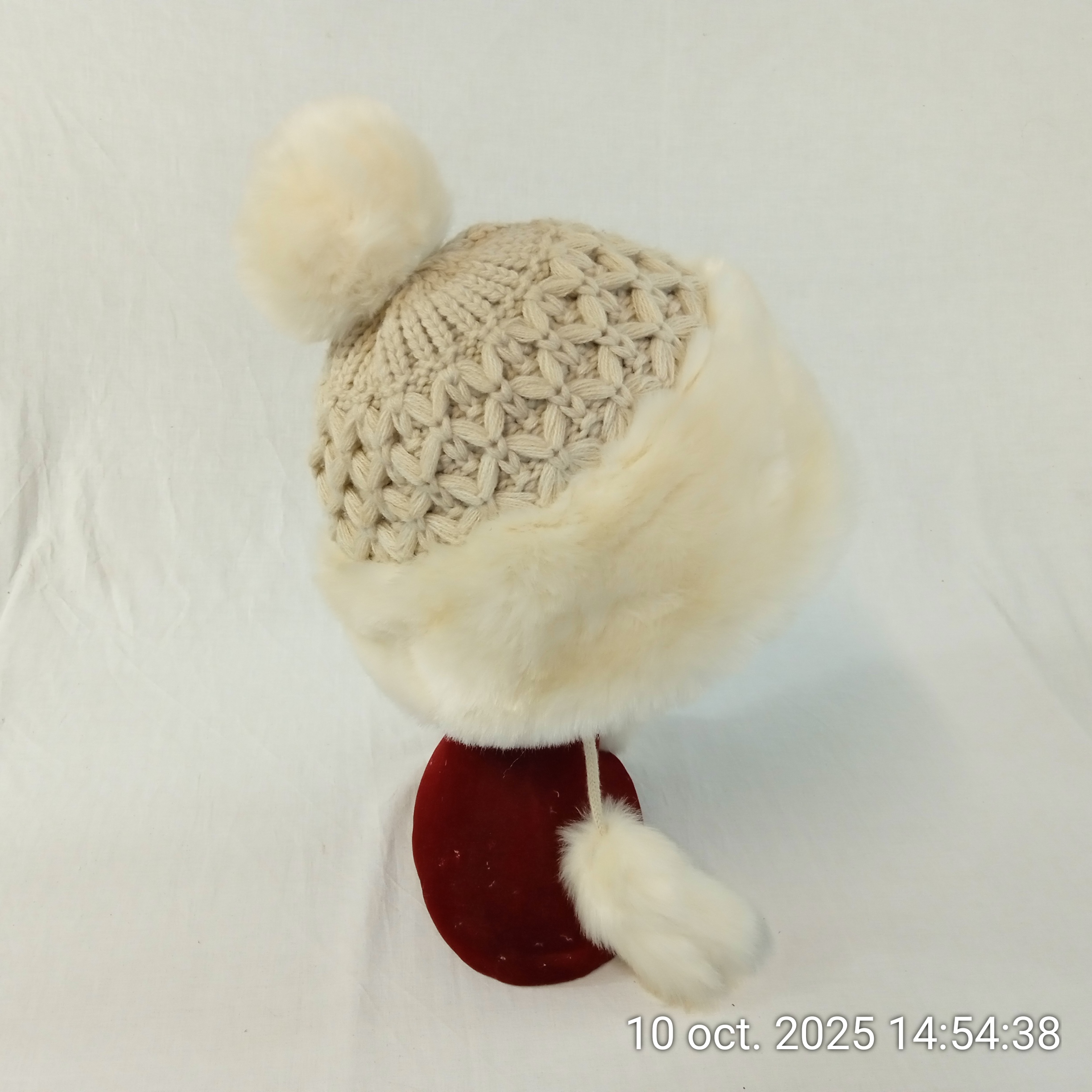 Voir photo 2 de Chapeau tricoté femme en fausse fourrure Bonnet chaud épaissi Chapeau tricoté femme en fausse fourrure Bonnet chaud épaissi Très bon état reconditionné photo 2