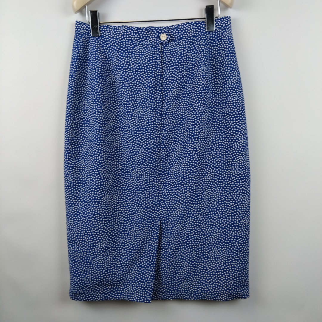 Voir photo 3 de Charles maudret - jupe bleue à pointillée vintage 100% polyester - Taille 38/40 - longueur 57 cm ( estimée) Charles maudret - jupe bleue à pointillée vintage 100% polyester - Taille 38/40 - longueur 57 cm ( estimée) Très bon état reconditionné photo 3