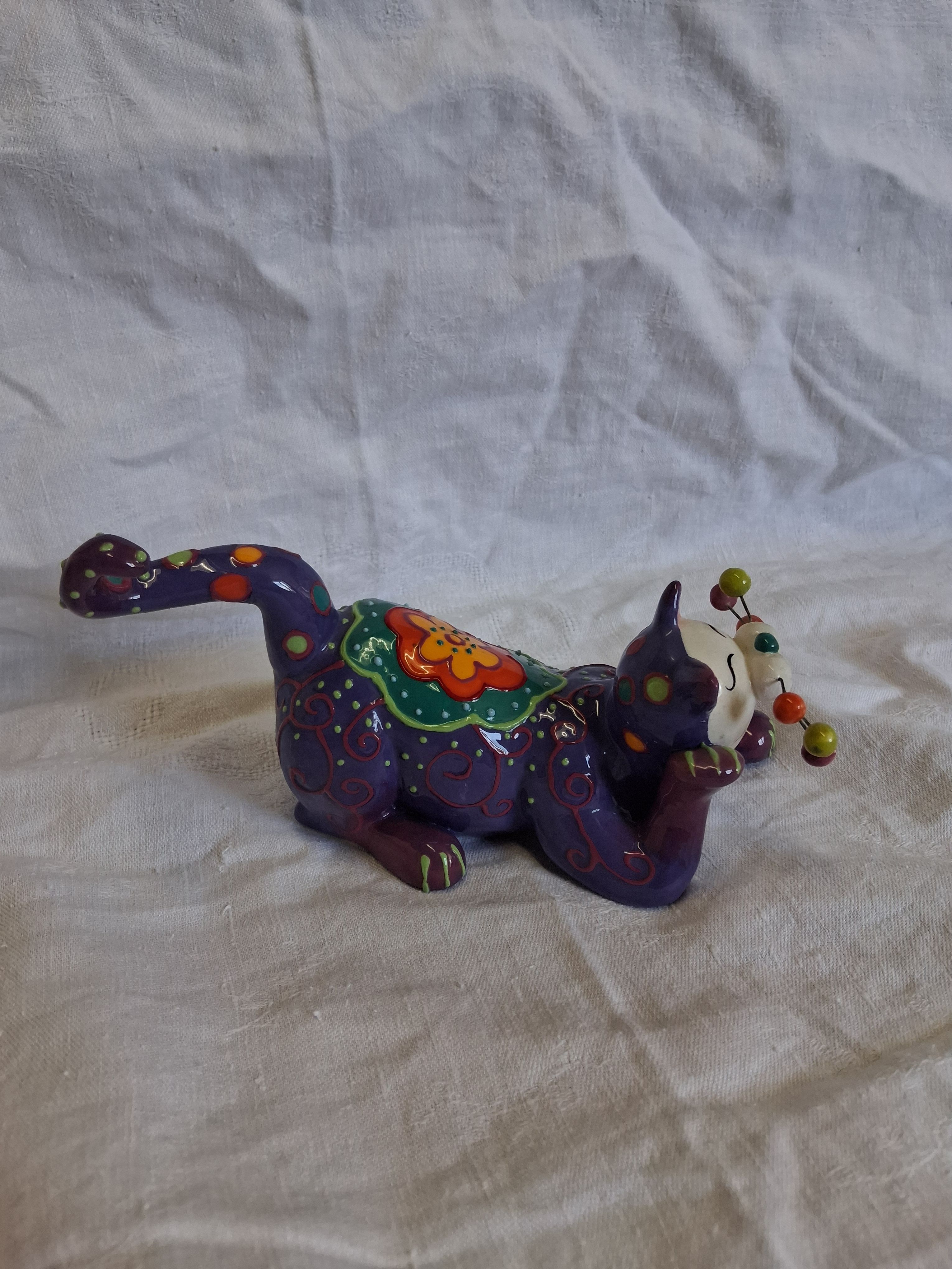 Voir photo 2 de Chat violet en porcelaine coloré Chat violet en porcelaine coloré reconditionné photo 2