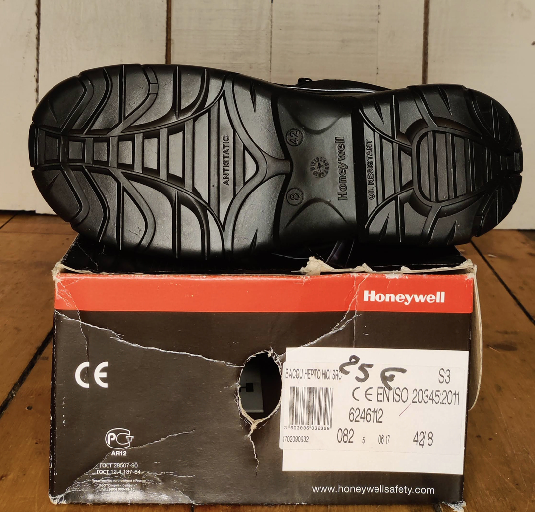 Voir photo 3 de Chaussure de sécurité Honeywell Bacou - 42 Chaussure de sécurité Honeywell Bacou - 42 Parfait état reconditionné photo 3