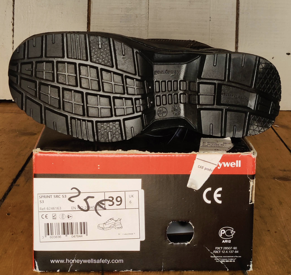 Voir photo 2 de Chaussure de sécurité Honeywell Sprint - 36 Chaussure de sécurité Honeywell Sprint - 36 Parfait état reconditionné photo 2