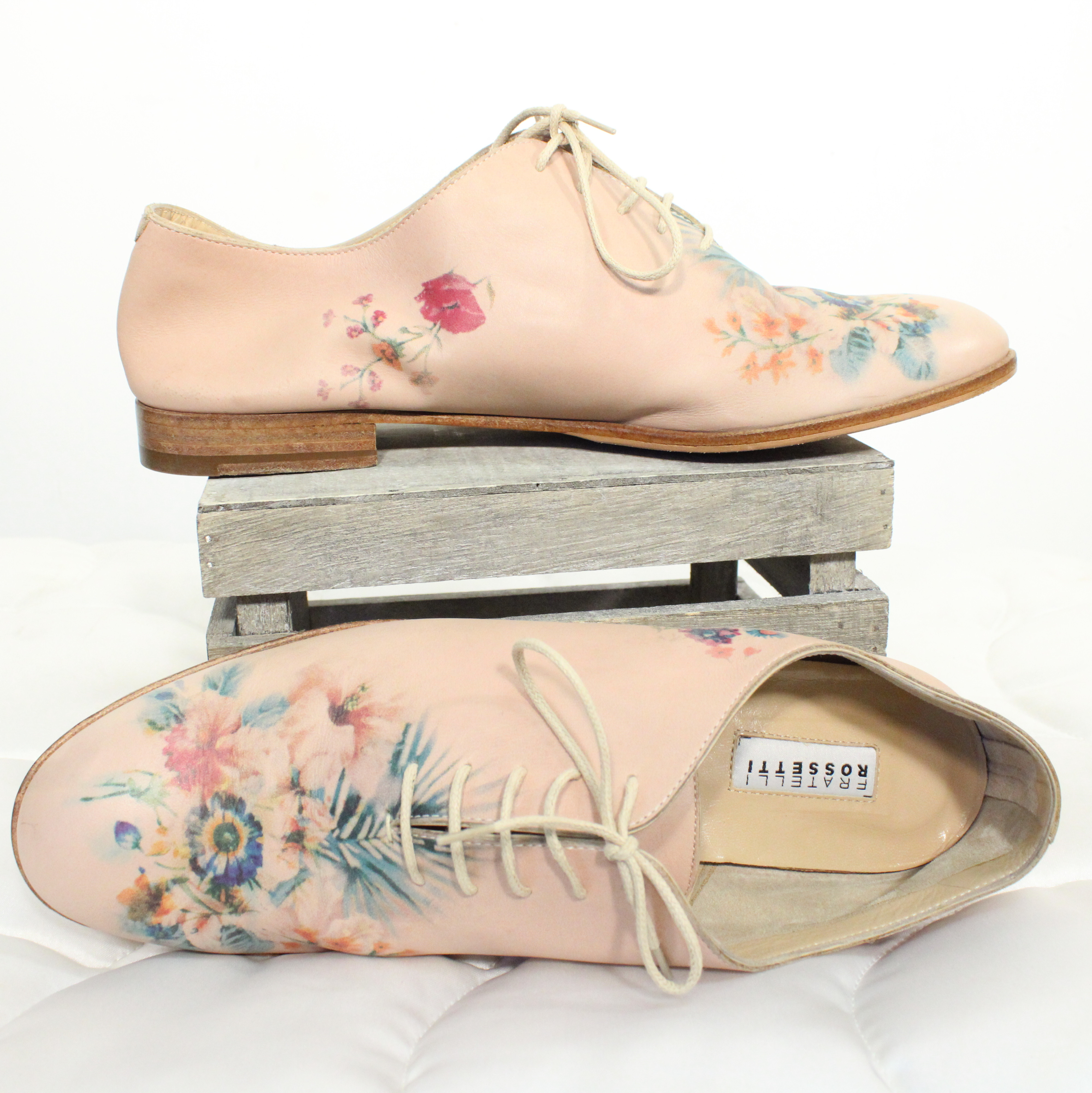 Chaussure Derby Femme Beige Rosé FRATELLI ROSSETTI Pointure 39 Bon état - 85,00 € Chaussure Derby Femme Beige Rosé FRATELLI ROSSETTI Pointure 39 Bon état reconditionné disponible sur Label Emmaüs