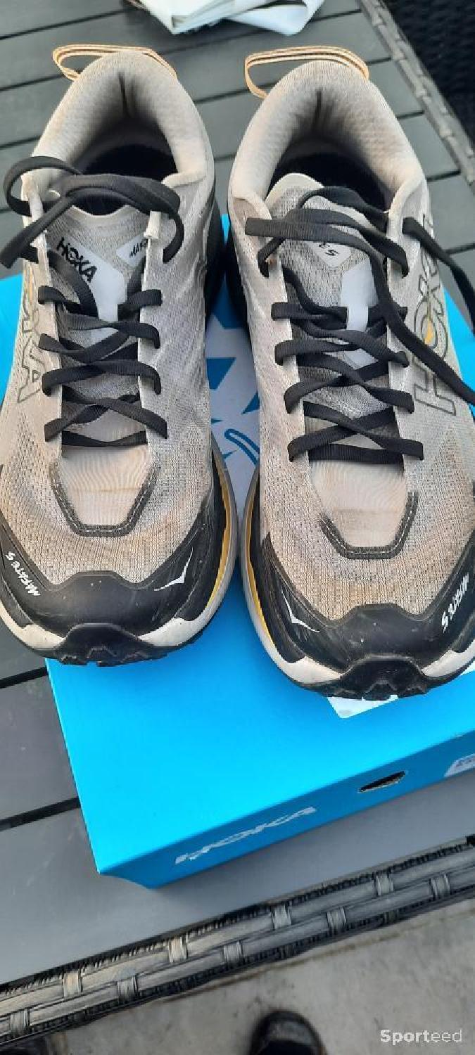 Chaussure trail Hoka Très bon état Hoka One One reconditionné disponible sur Sporteed