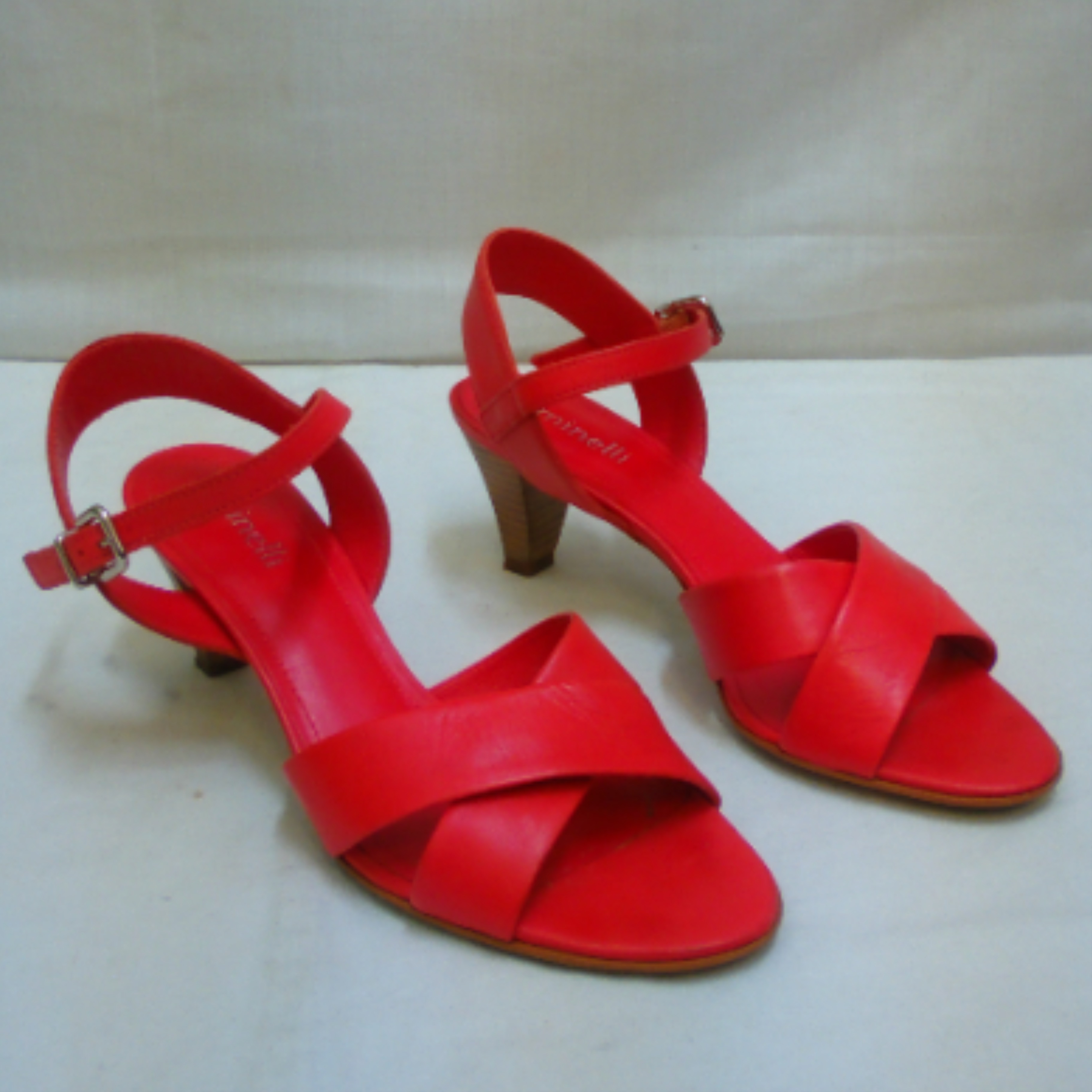Voir photo 4 de Chaussures à talon MINELLI, rouge, pointure 38 Chaussures à talon MINELLI, rouge, pointure 38 Très bon état reconditionné photo 4
