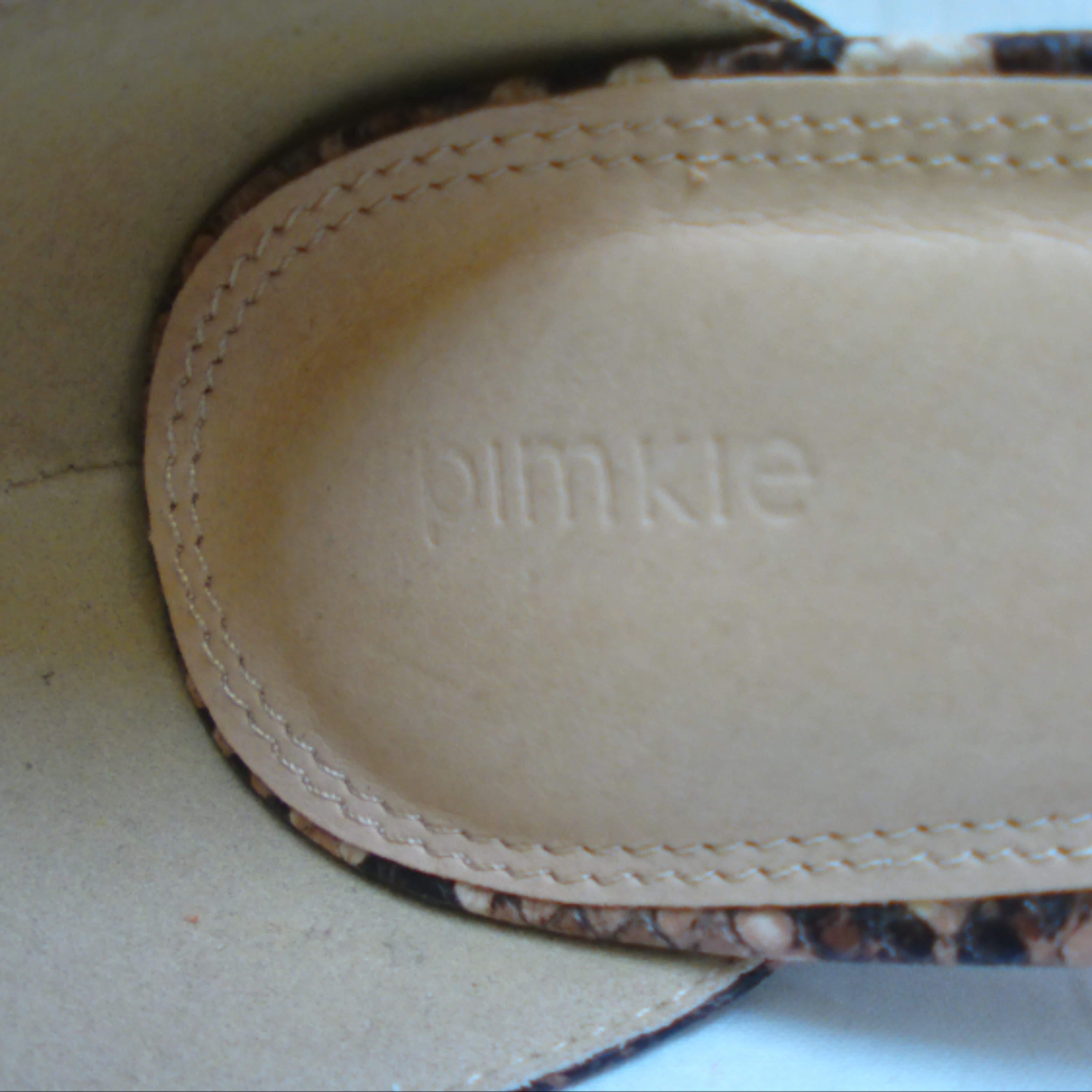 Voir photo 7 de Chaussures à talon PIMKIE, motifs cobra, pointure 39 Chaussures à talon PIMKIE, motifs cobra, pointure 39 Très bon état reconditionné photo 7