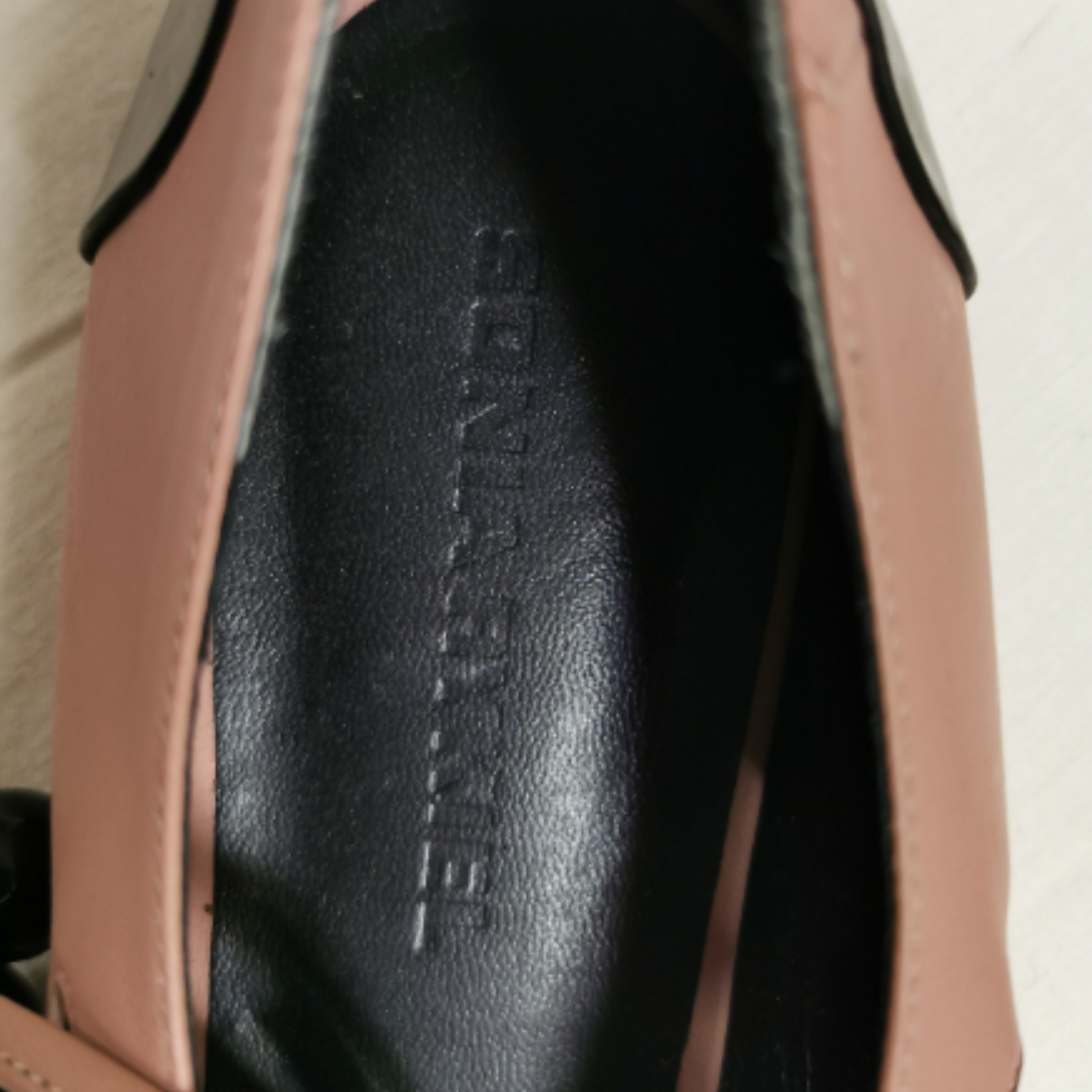 Voir photo 4 de chaussures ballerines plates en cuir SONIA RYKIEL paris currant / nude avec découpes et lien taille 40 chaussures ballerines plates en cuir SONIA RYKIEL paris currant / nude avec découpes et lien taille 40 Bon état reconditionné photo 4