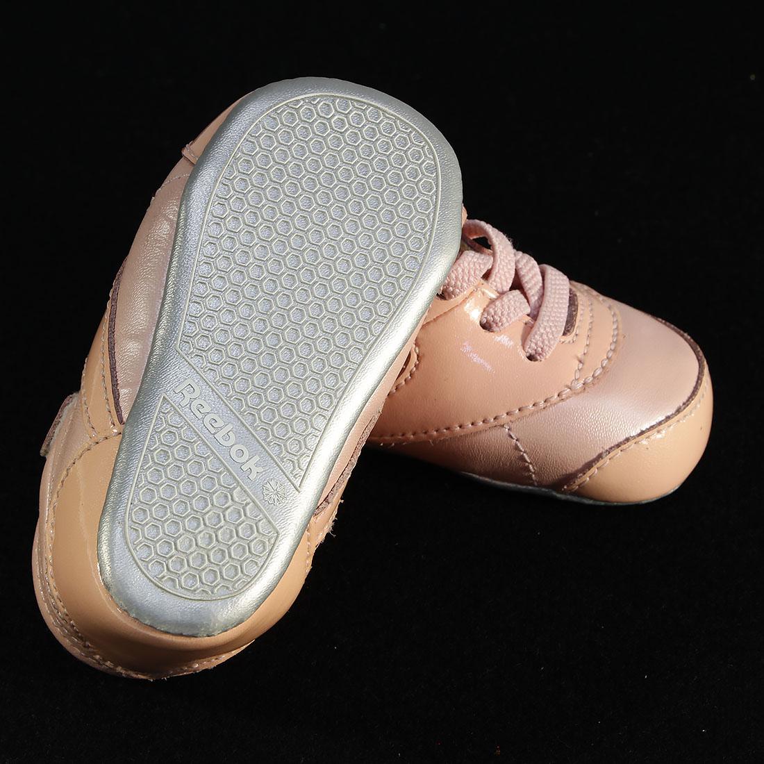 Voir photo 2 de Chaussures bébé fille Reebok T16 Chaussures bébé fille Reebok T16 Bon état reconditionné photo 2