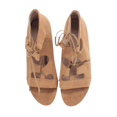 Acheter Chaussures beiges à talons 8 cm - Esprit - Pointure 37 Bon état - 10,95 € Chaussures beiges à talons 8 cm - Esprit - Pointure 37 Bon état reconditionné disponible sur Label Emmaüs