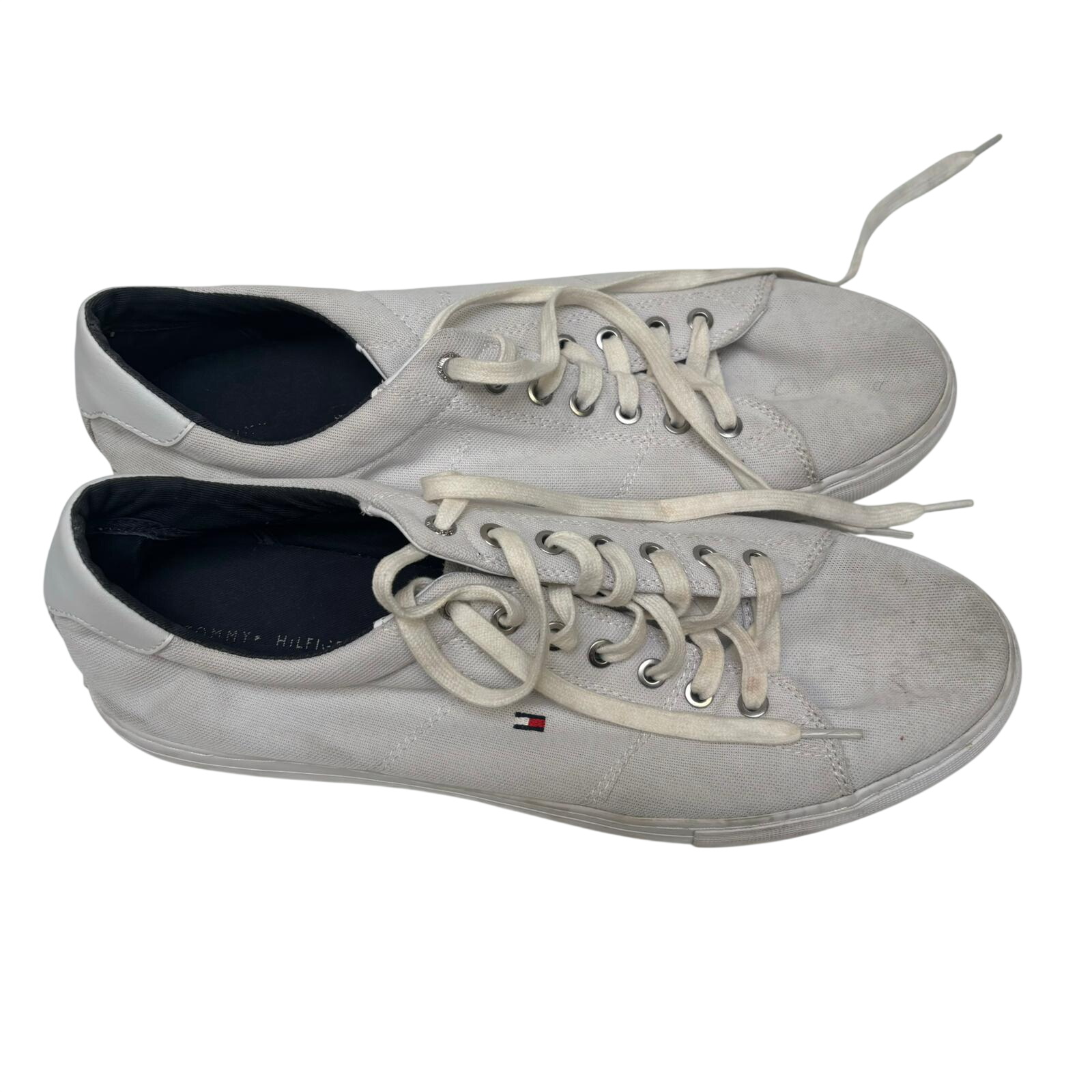 Chaussures blanches basses Tommy Hilfinger taille 47 Bon état - 35,00 € Chaussures blanches basses Tommy Hilfinger taille 47 Bon état reconditionné disponible sur Label Emmaüs