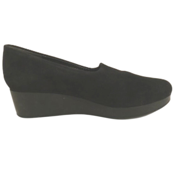 Chaussures compensées Robert Clergerie en daim - Pointure estimée 36 Très bon état - 89,00 € Chaussures compensées Robert Clergerie en daim - Pointure estimée 36 Très bon état reconditionné disponible sur Label Emmaüs