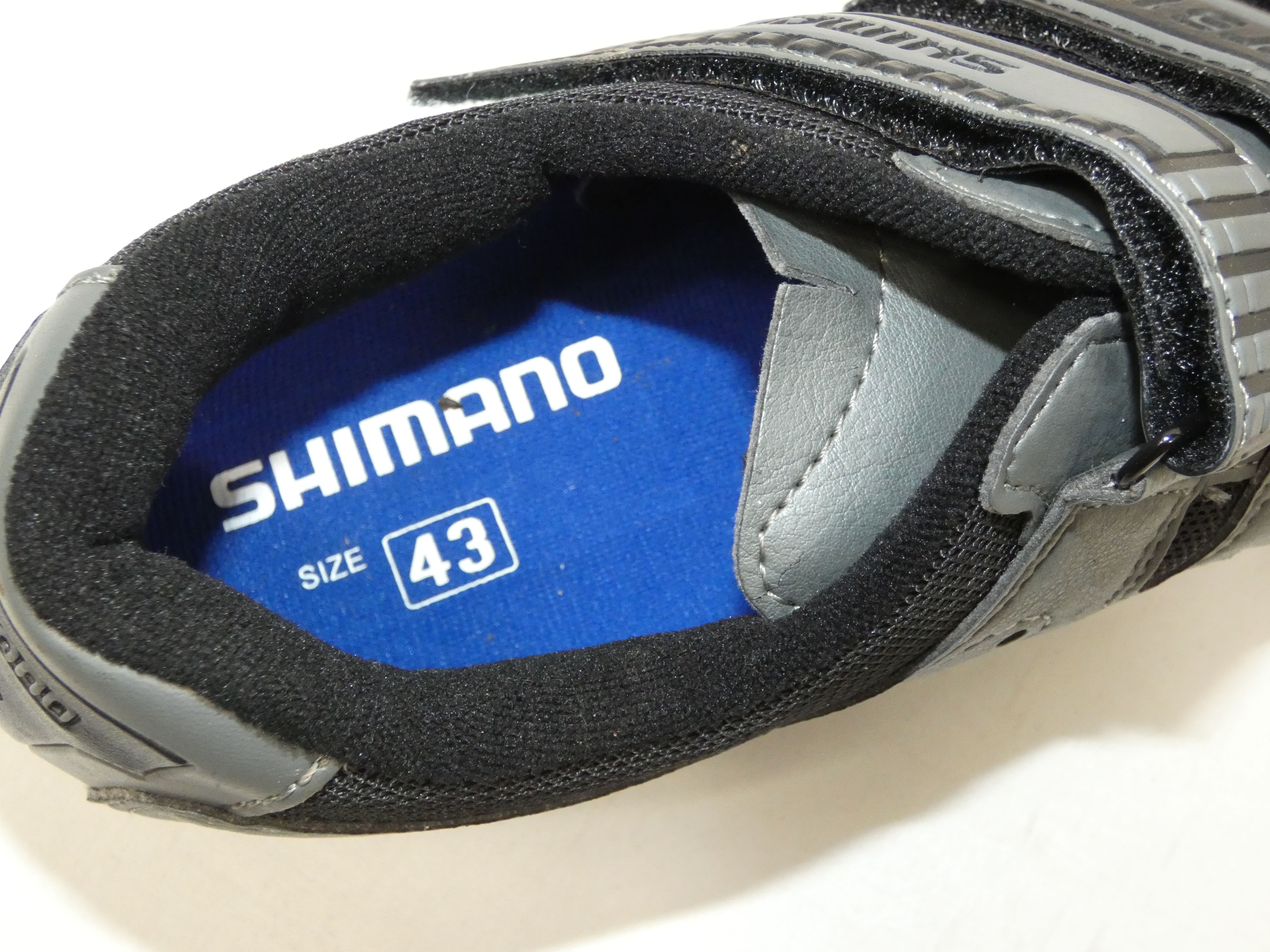 Voir photo 9 de Chaussures cycliste de marque SHIMANO RT51 SPD T.43 Chaussures cycliste de marque SHIMANO RT51 SPD T.43 Très bon état reconditionné photo 9