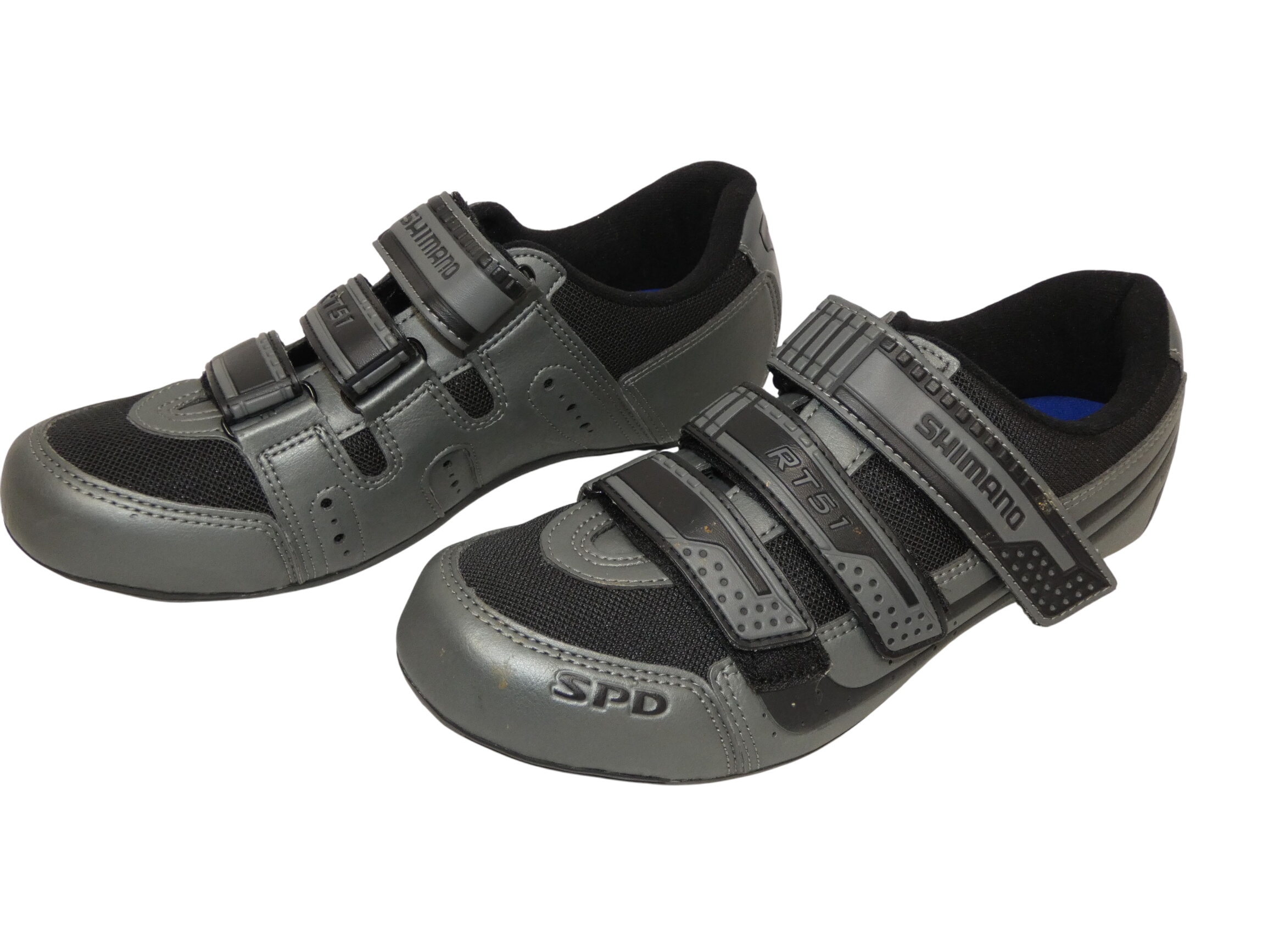 Chaussures cycliste de marque SHIMANO RT51 SPD T.43 Très bon état - 15,00 € Chaussures cycliste de marque SHIMANO RT51 SPD T.43 Très bon état reconditionné disponible sur Label Emmaüs