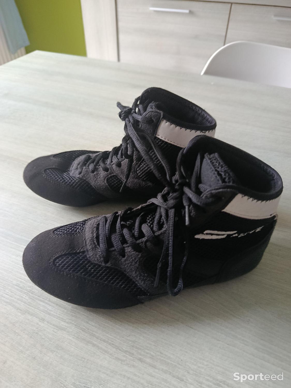 Chaussures de boxe française Très bon état reconditionné disponible sur Sporteed | Dero