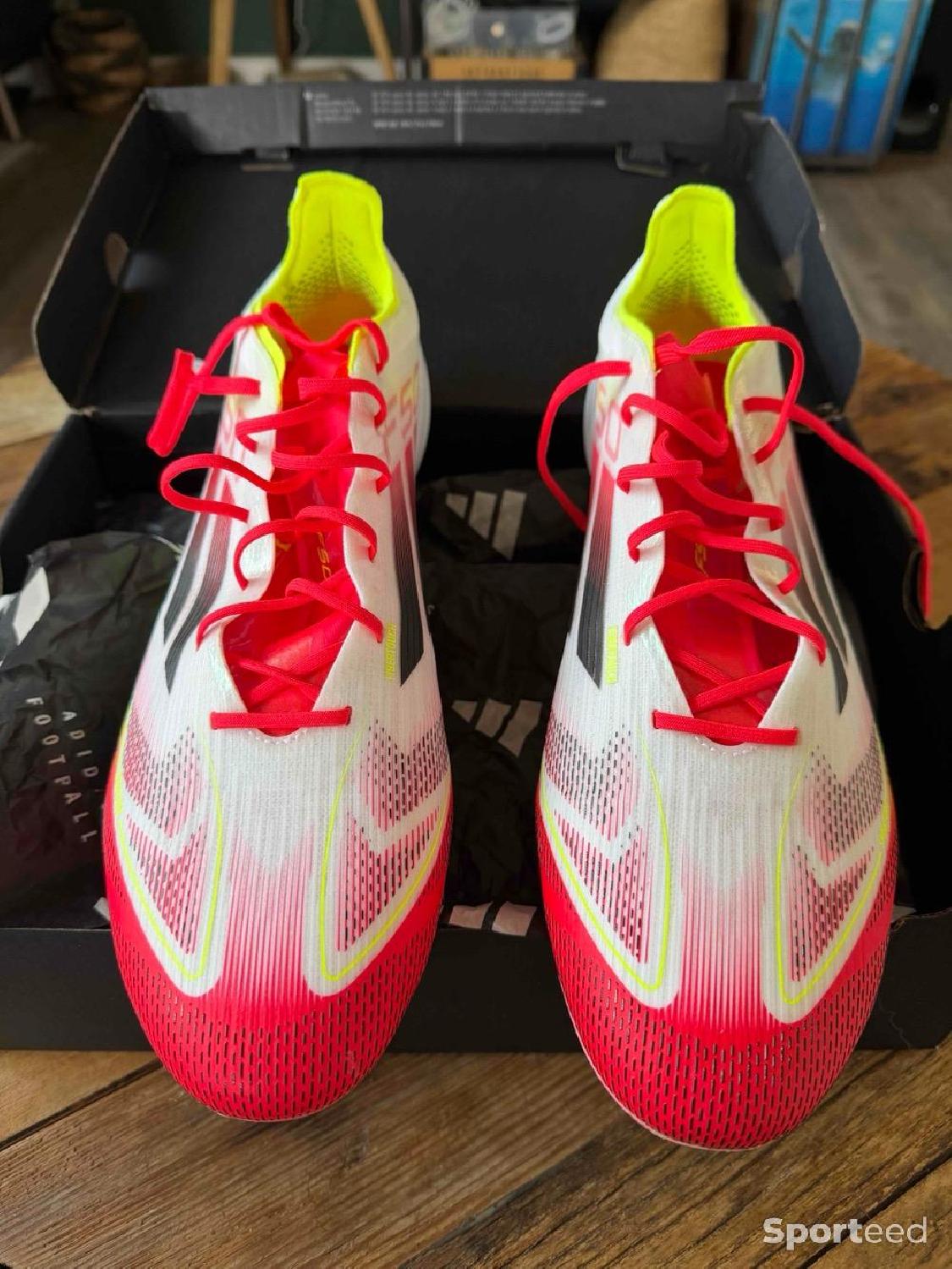 Chaussures de football Adidas F50 ÉLITE SG Comme neuf (c'est déjà la condition standard) Adidas reconditionné disponible sur Sporteed