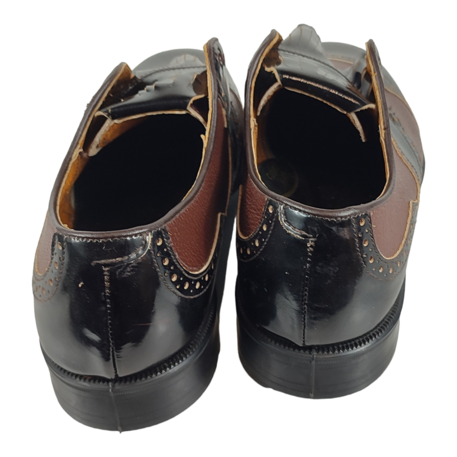 Voir photo 5 de Chaussures de golf homme - Dunlop Golf Shoes - Angleterre - taillse usa 9 - équivalent France 41 Chaussures de golf homme - Dunlop Golf Shoes - Angleterre - taillse usa 9 - équivalent France 41 Très bon état reconditionné photo 5