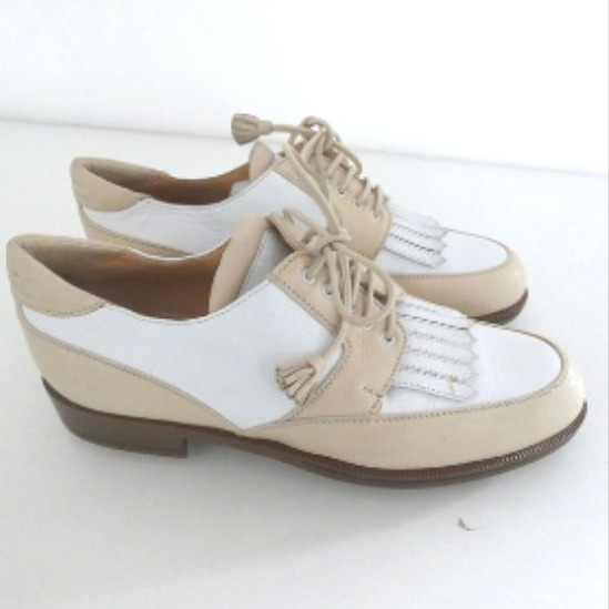 Voir photo 2 de Chaussures de golf tout cuir HAREL P. 37,5 Chaussures de golf tout cuir HAREL P. 37,5 Parfait état reconditionné photo 2