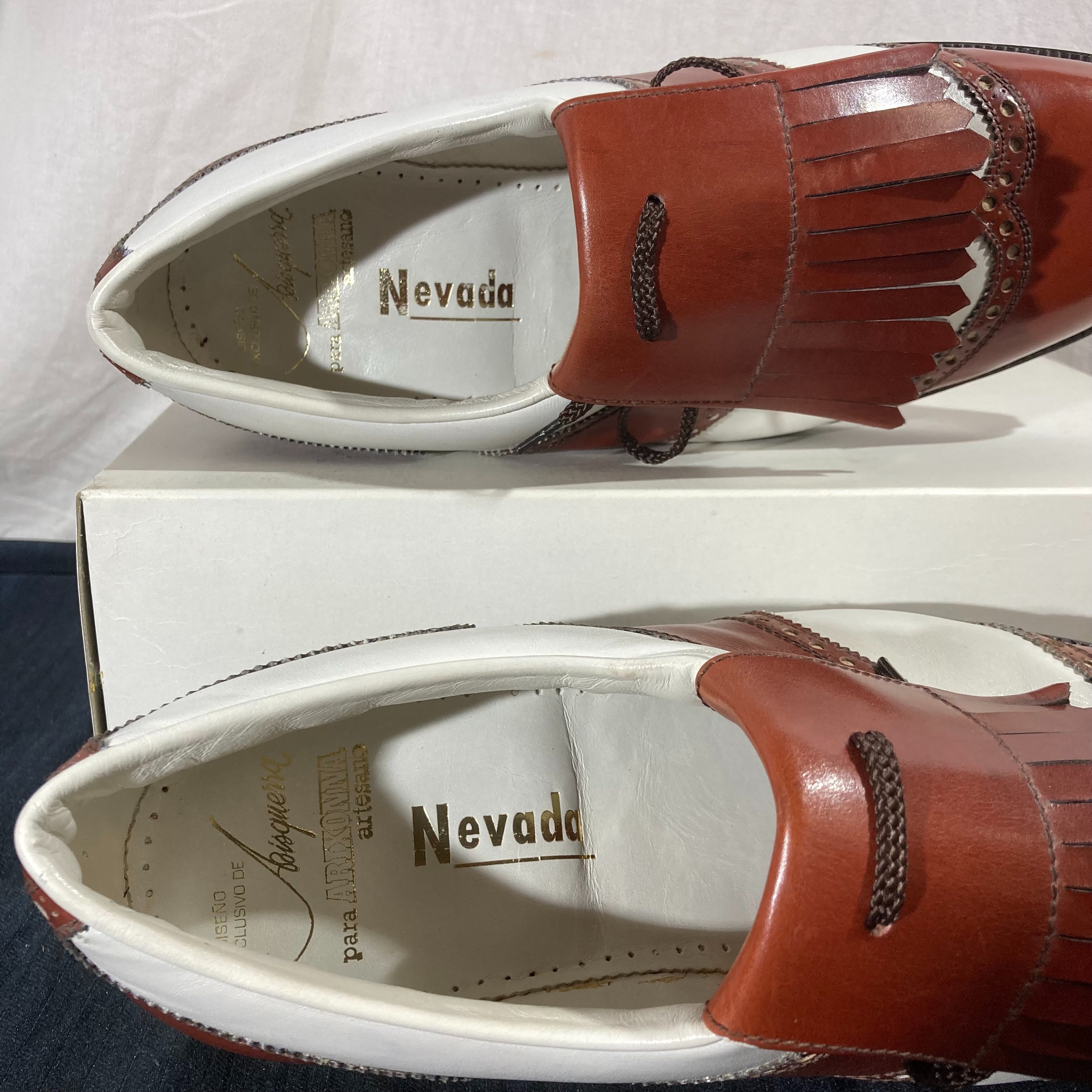 Voir photo 5 de Chaussures de golf vintage en cuir T.42 estimée Chaussures de golf vintage en cuir T.42 estimée Parfait état reconditionné photo 5