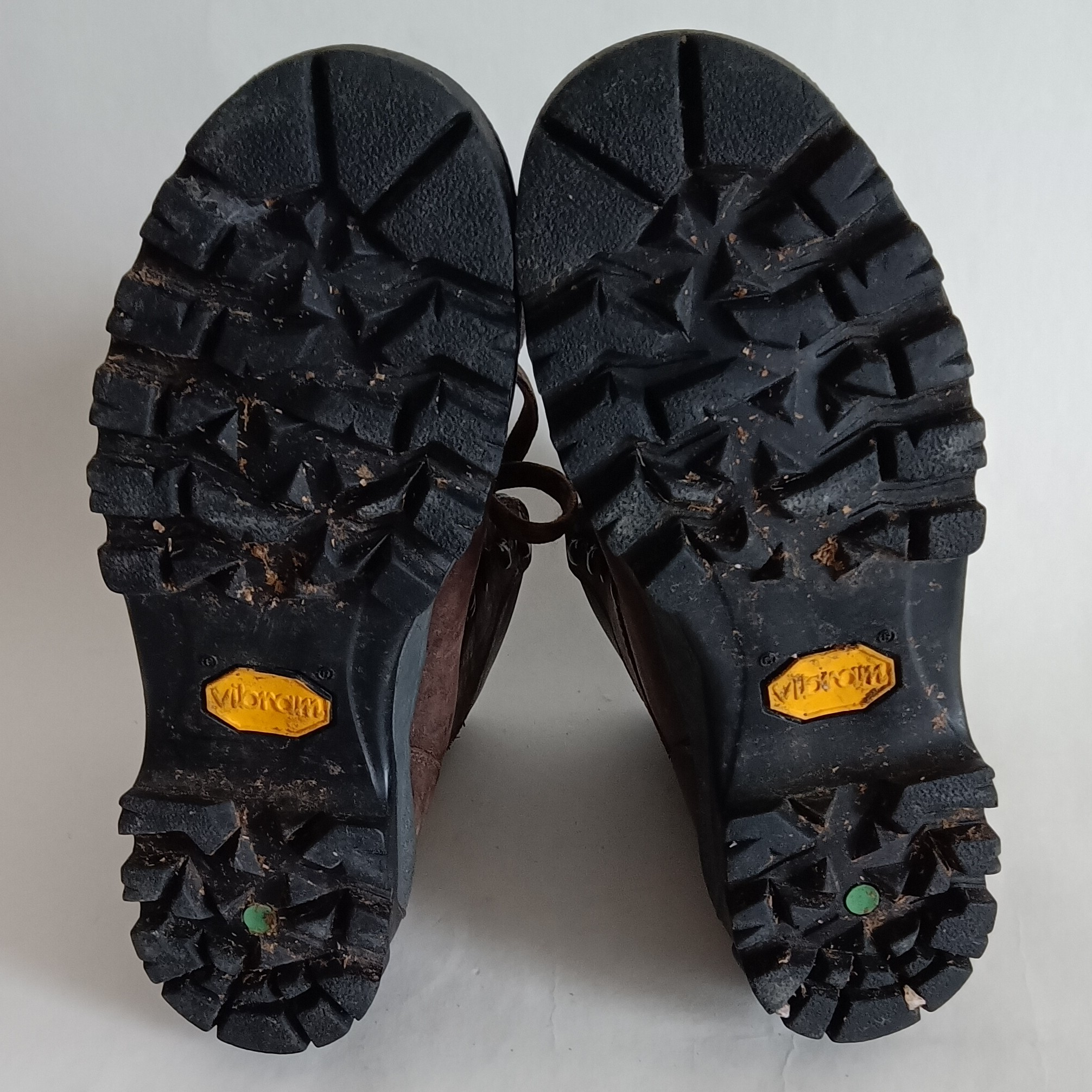 Voir photo 2 de Chaussures de marche Mephisto semelles Vibram pointure 40 Chaussures de marche Mephisto semelles Vibram pointure 40 Bon état reconditionné photo 2