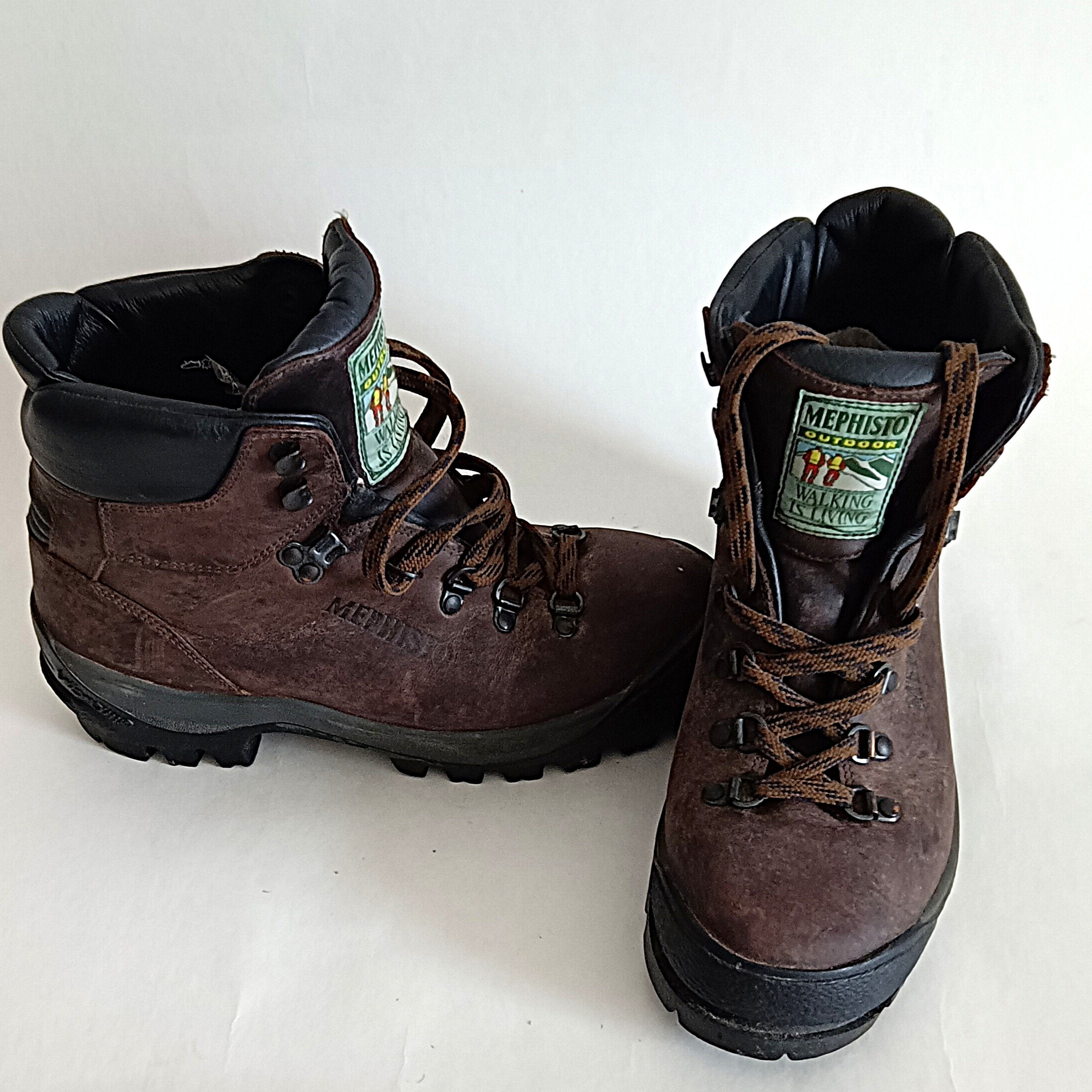 Voir photo 3 de Chaussures de marche Mephisto semelles Vibram pointure 40 Chaussures de marche Mephisto semelles Vibram pointure 40 Bon état reconditionné photo 3