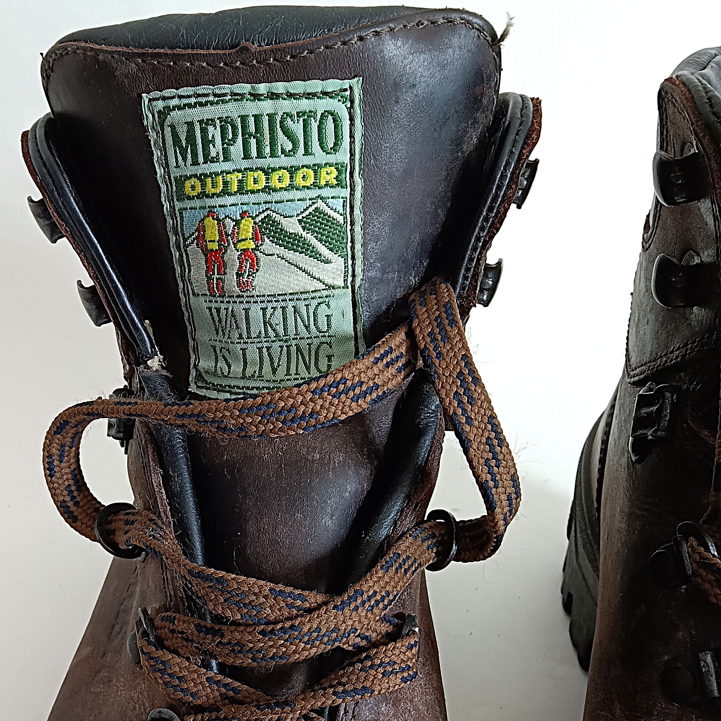 Voir photo 5 de Chaussures de marche Mephisto semelles Vibram pointure 40 Chaussures de marche Mephisto semelles Vibram pointure 40 Bon état reconditionné photo 5