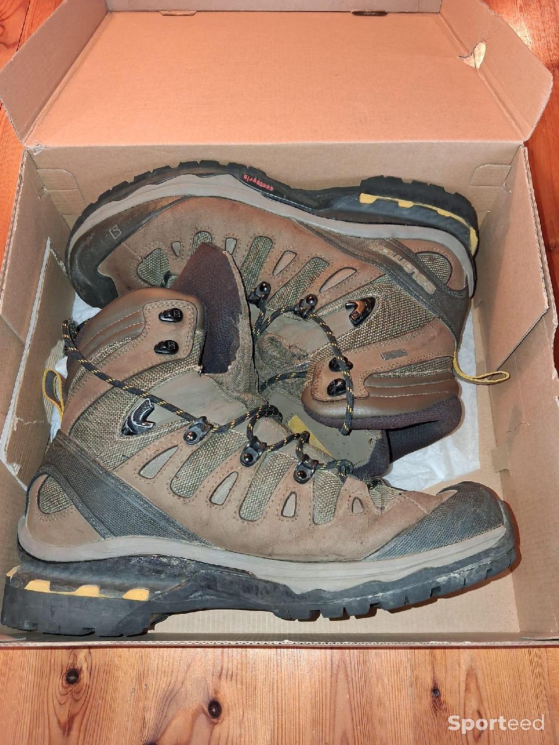 CHAUSSURES DE RANDONNEE Très bon état Salomon reconditionné disponible sur Sporteed