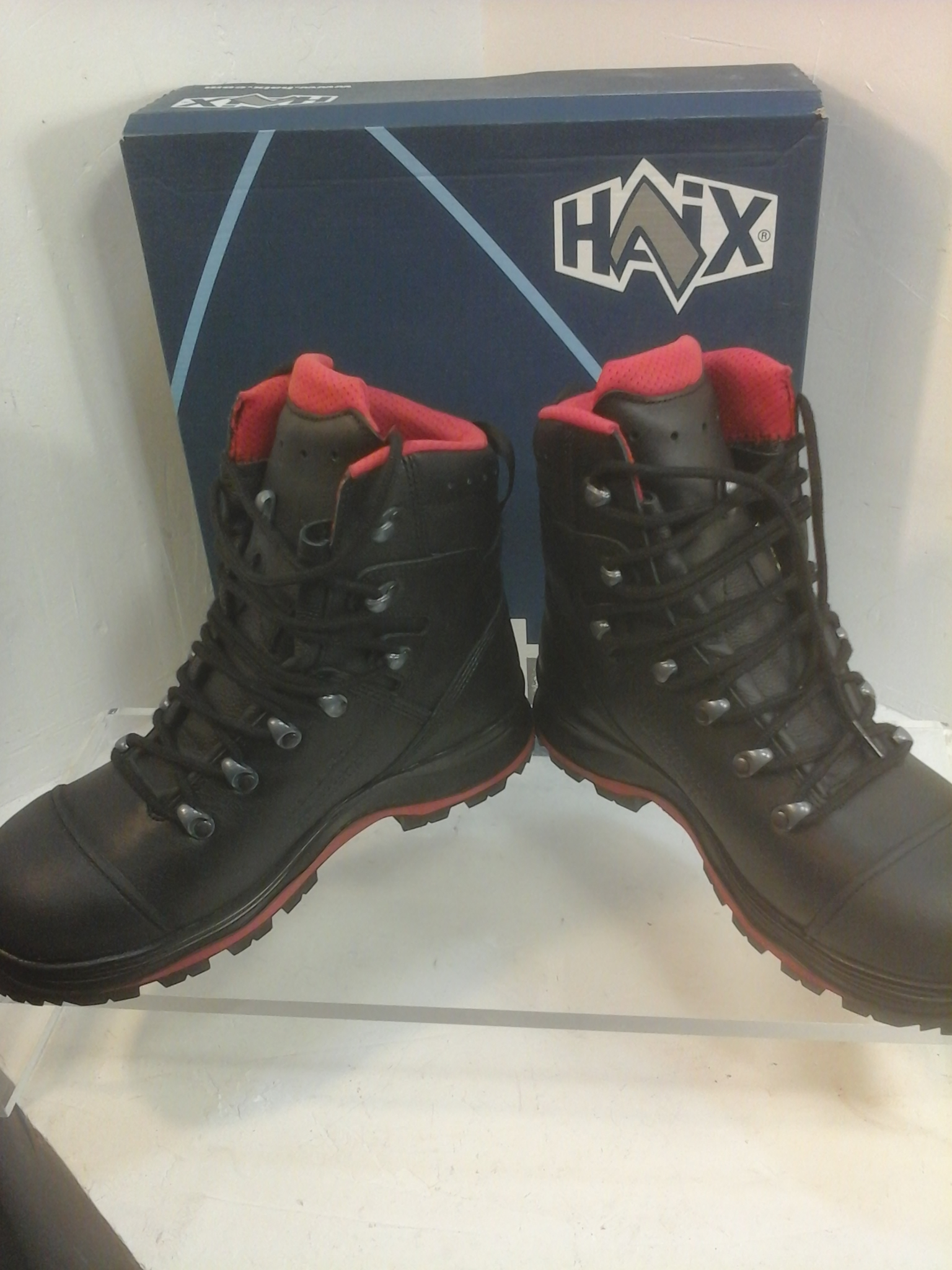 Voir photo 7 de Chaussures de sécurité haute Haix Trekker Pro 2.0 noir Gr. P39 Chaussures de sécurité haute Haix Trekker Pro 2.0 noir Gr. P39 Parfait état reconditionné photo 7