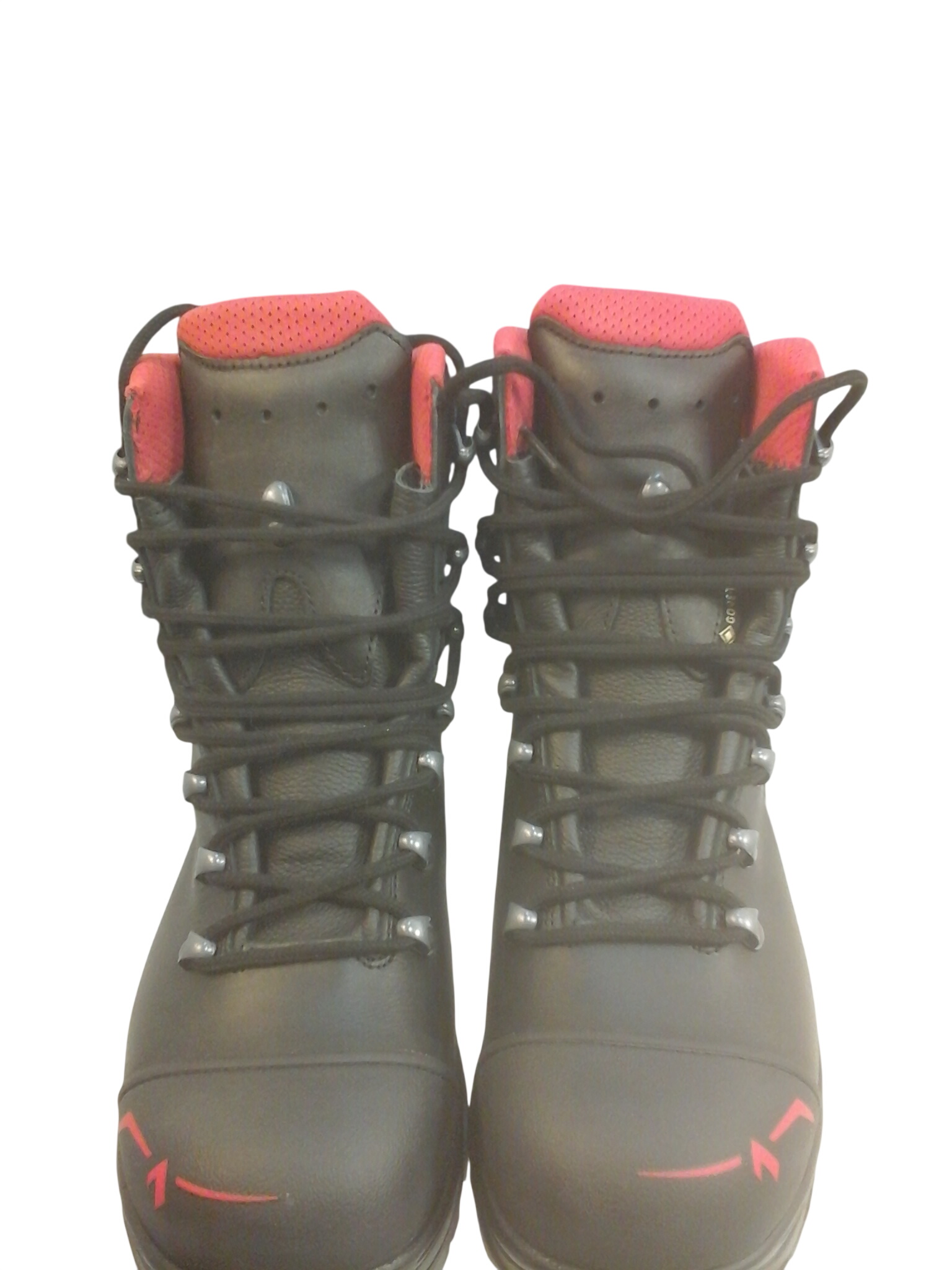 Chaussures de sécurité haute Haix Trekker Pro 2.0 noir Gr. P39 Parfait état - 50,00 € Chaussures de sécurité haute Haix Trekker Pro 2.0 noir Gr. P39 Parfait état reconditionné disponible sur Label Emmaüs