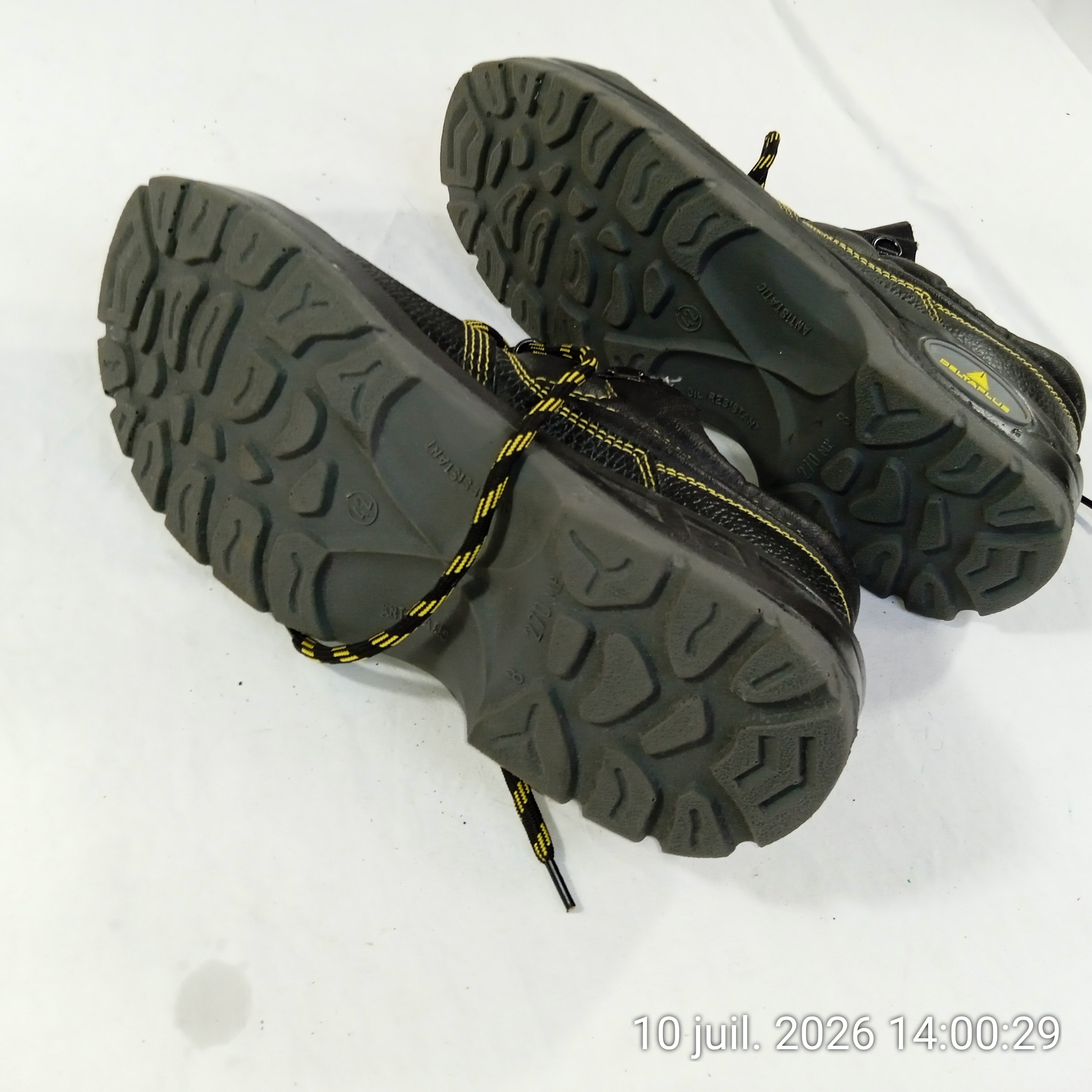 Voir photo 4 de Chaussures de sécurité homme en cuir noir DELTA PLUS pointure 42 Chaussures de sécurité homme en cuir noir DELTA PLUS pointure 42 Très bon état reconditionné photo 4