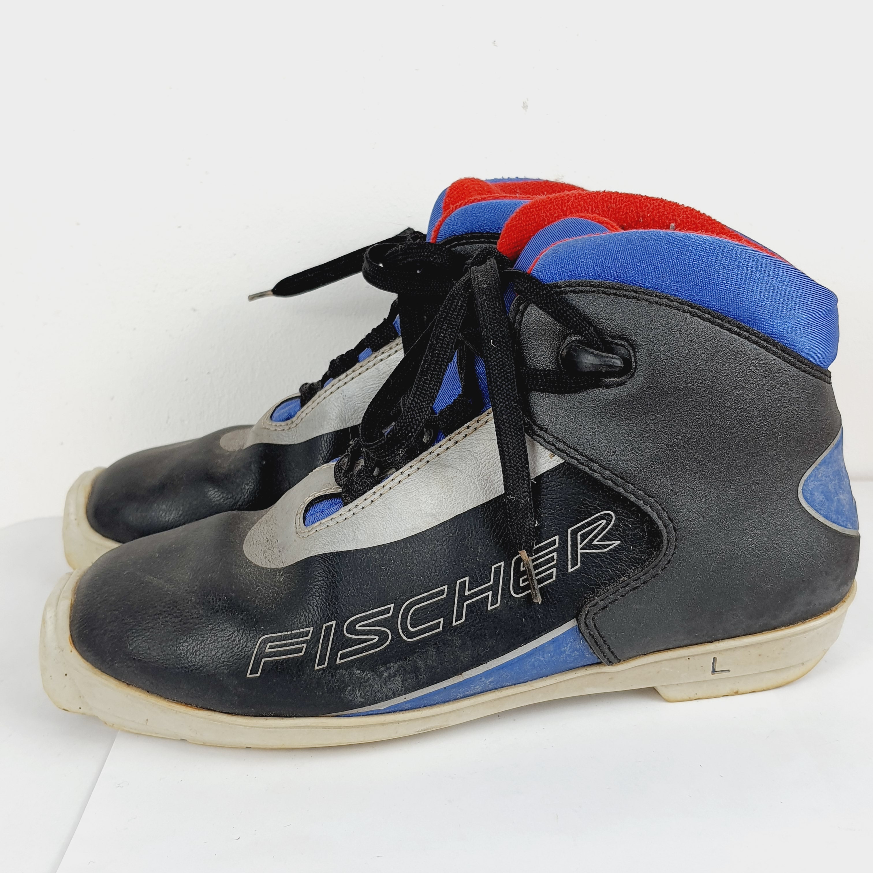 Voir photo 3 de Chaussures de ski de fond vintage - 39 - Fischer Chaussures de ski de fond vintage - 39 - Fischer Bon état reconditionné photo 3