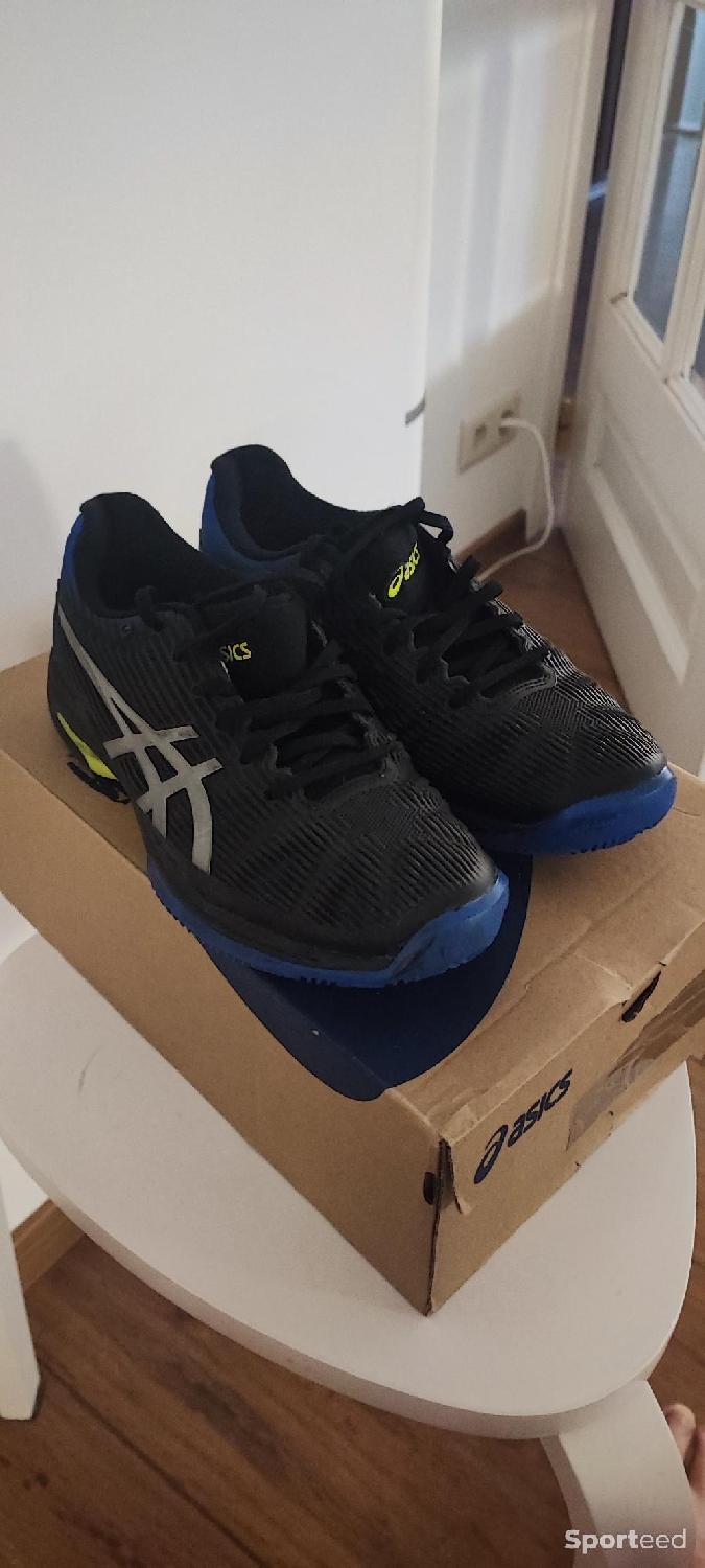 Chaussures de tennis/padel haut de gamme Asics Solution Speed FF1 – clay – Taille 39 (taille petit) Très bon état Asics reconditionné disponible sur Sporteed